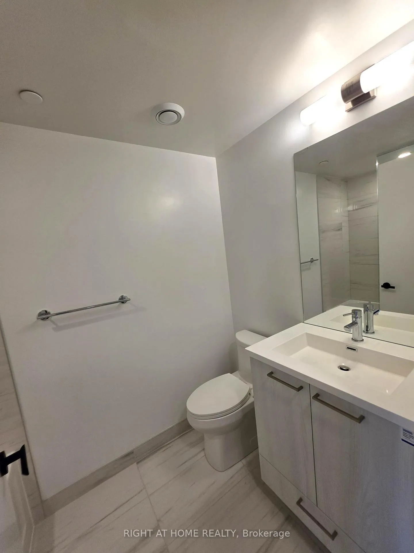 Photo 6 of Unit 3310, 195 Commerce Street, Vaughan, Vaughan Corporate Centre — HOMEH