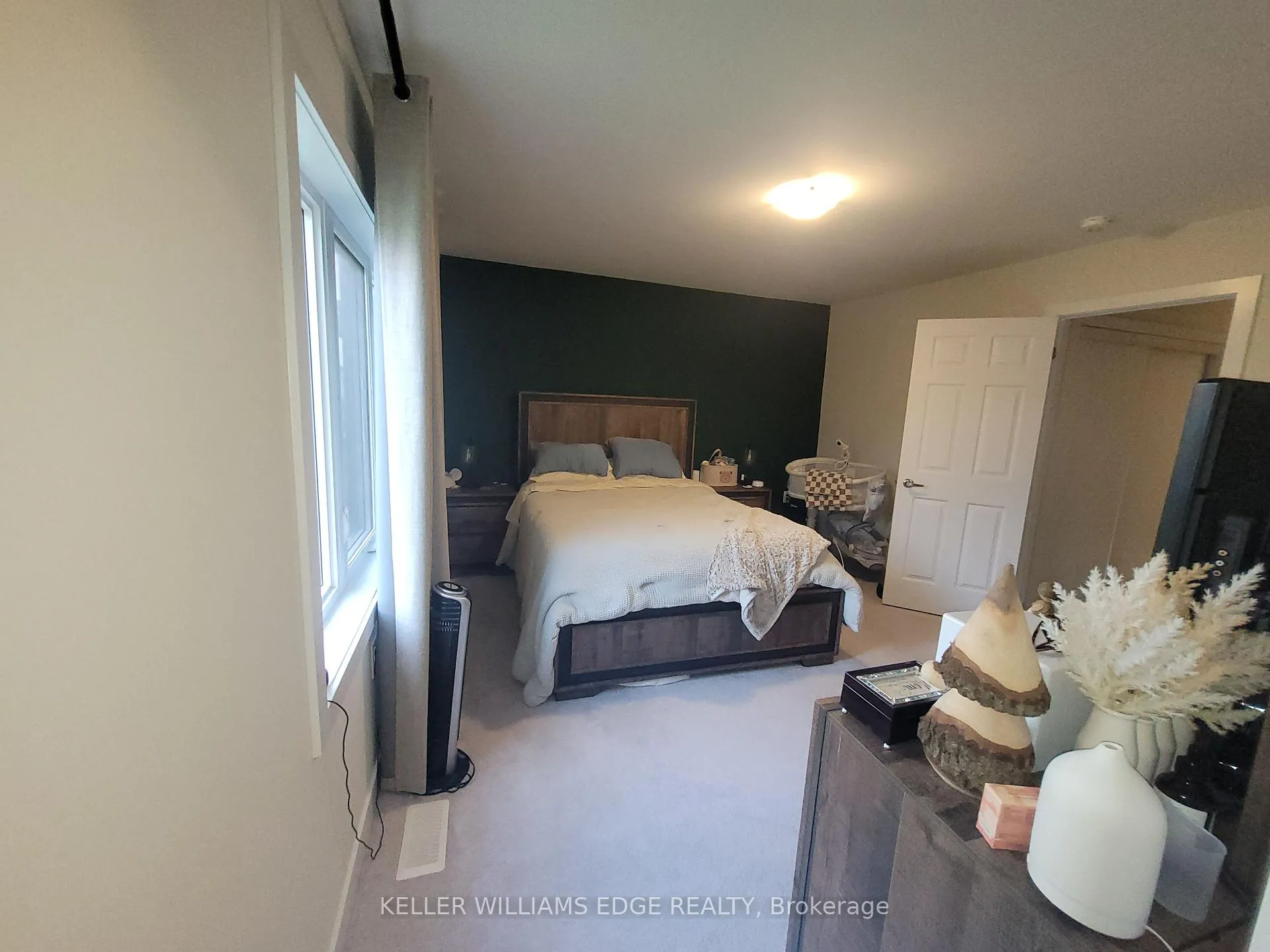 Photo 14 of 186 Lilac Circle, Haldimand — HOMEH