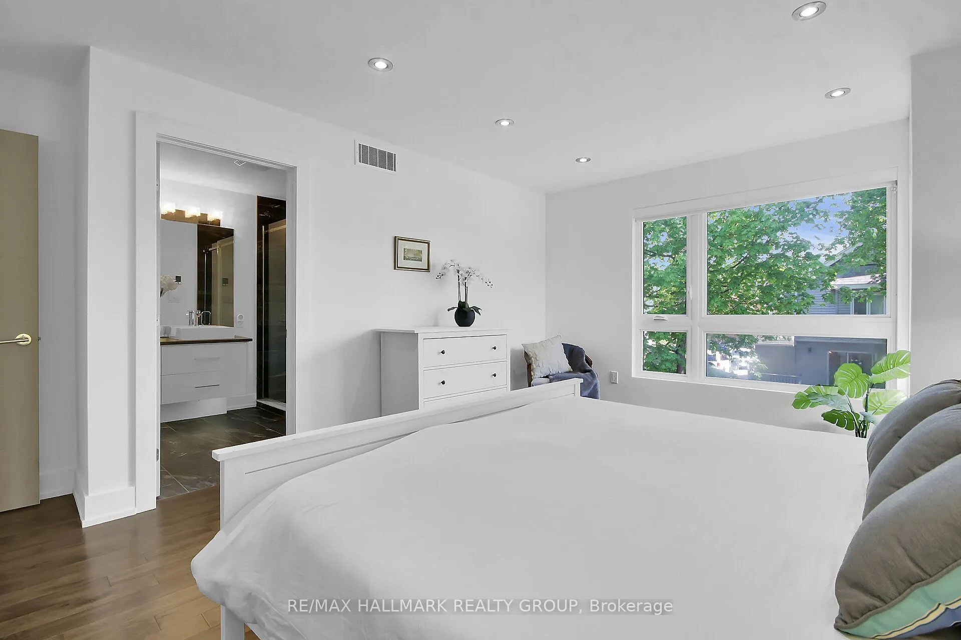 Photo 26 of 164 Geoffrey Street, Ottawa, Westboro/Hampton Park — HOMEH