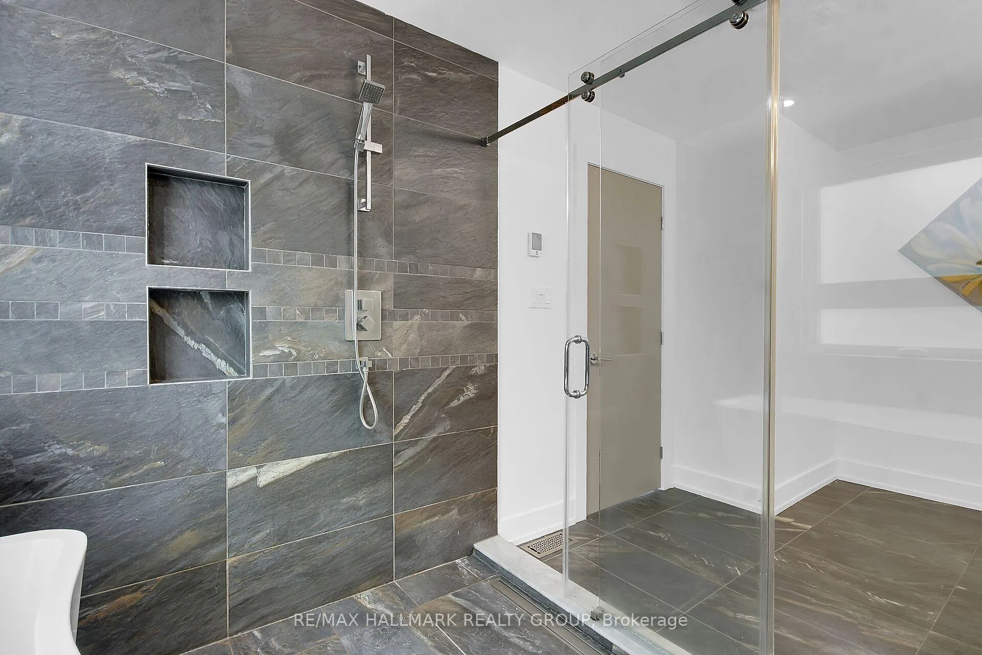 Photo 30 of 164 Geoffrey Street, Ottawa, Westboro/Hampton Park — HOMEH