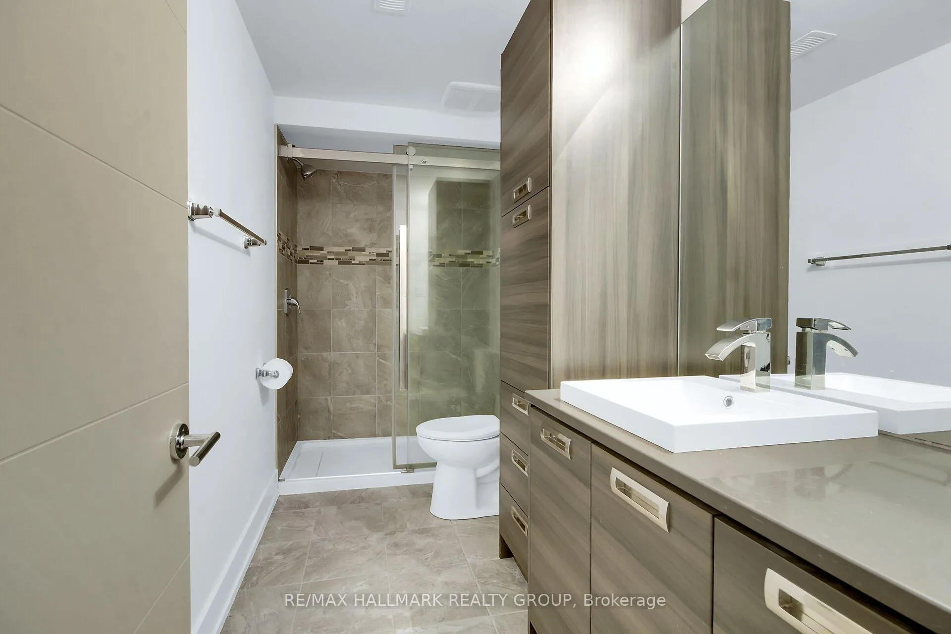 Photo 43 of 164 Geoffrey Street, Ottawa, Westboro/Hampton Park — HOMEH