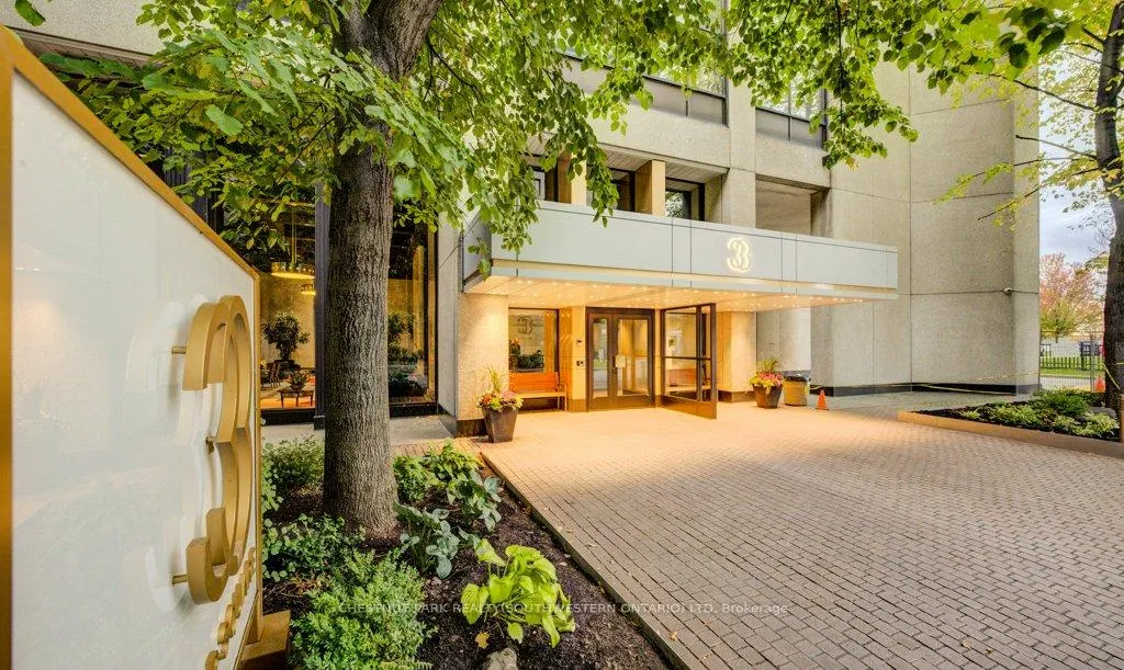 Photo 4 of Unit 2801, 33 Harbour Square, Toronto, Waterfront Communities — HOMEH
