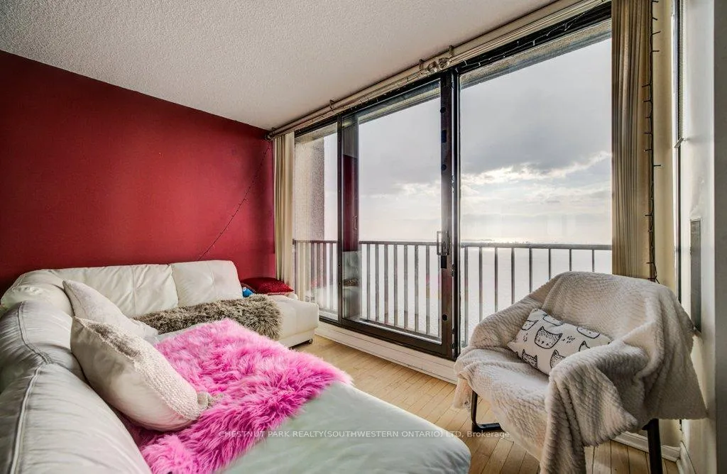 Photo 14 of Unit 2801, 33 Harbour Square, Toronto, Waterfront Communities — HOMEH