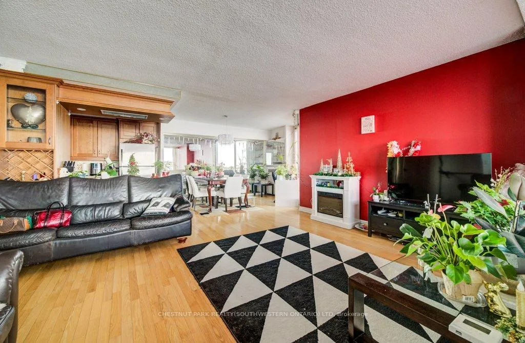 Photo 15 of Unit 2801, 33 Harbour Square, Toronto, Waterfront Communities — HOMEH
