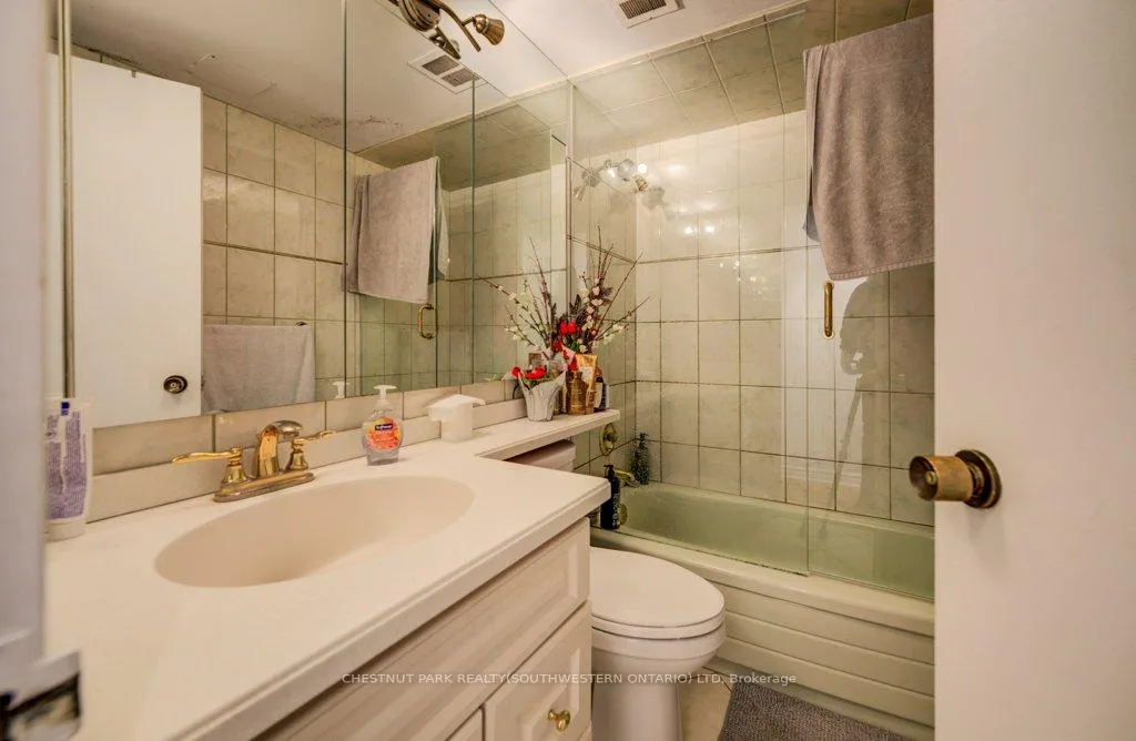 Photo 32 of Unit 2801, 33 Harbour Square, Toronto, Waterfront Communities — HOMEH
