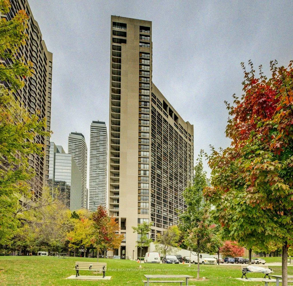 Photo 41 of Unit 2801, 33 Harbour Square, Toronto, Waterfront Communities — HOMEH