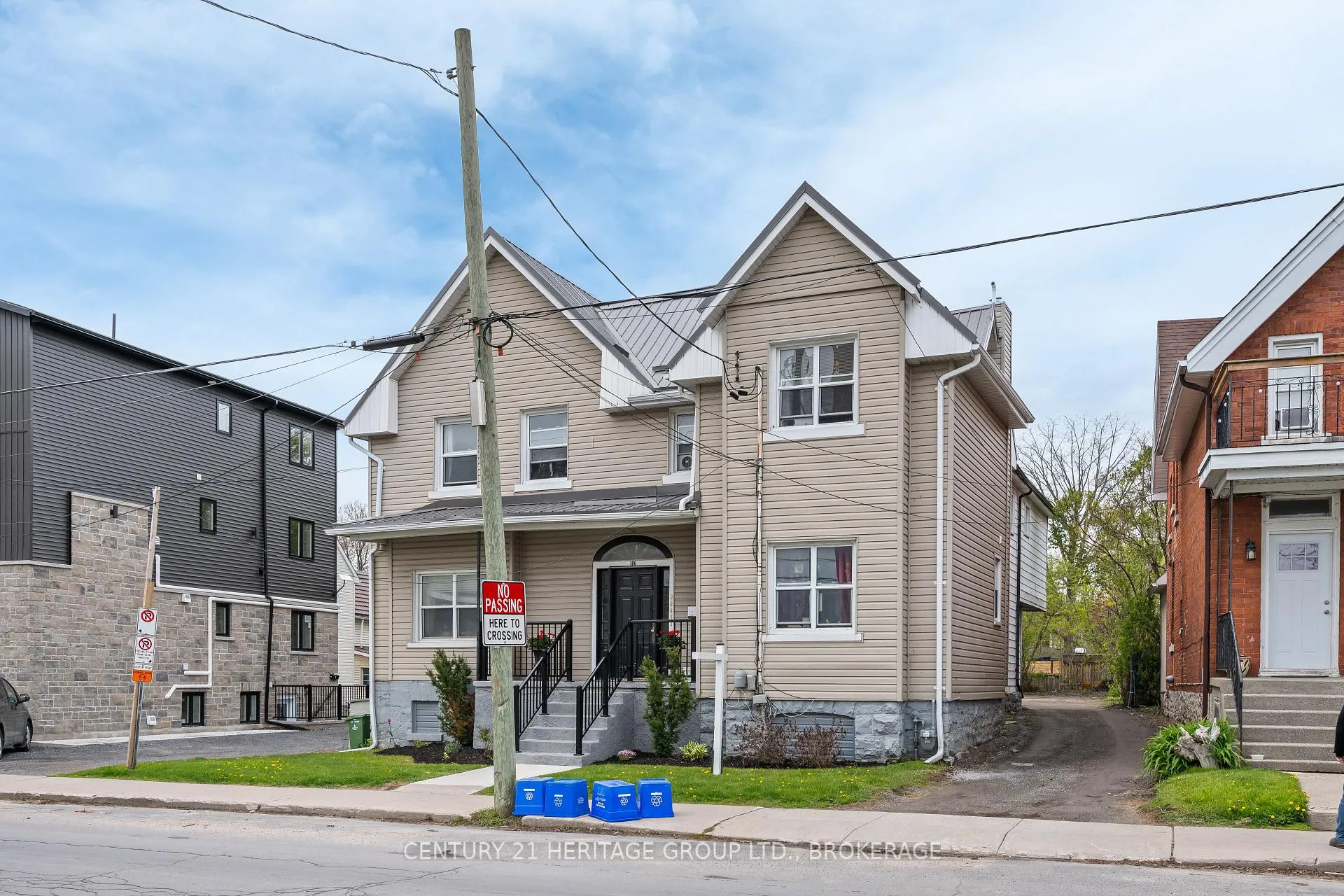 Photo 3 of 186 Rideau Street, Kingston, East of Sir John A. Blvd — HOMEH