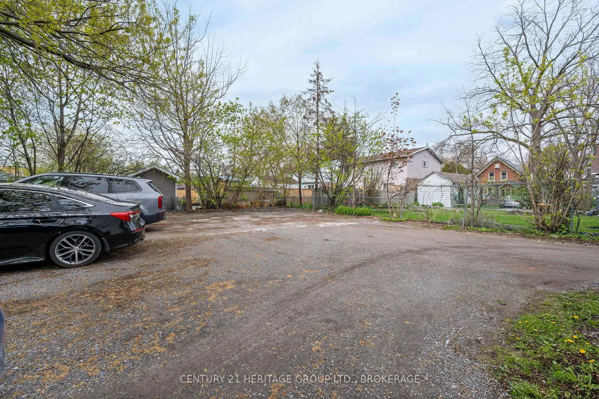 Photo 4 of 186 Rideau Street, Kingston, East of Sir John A. Blvd — HOMEH