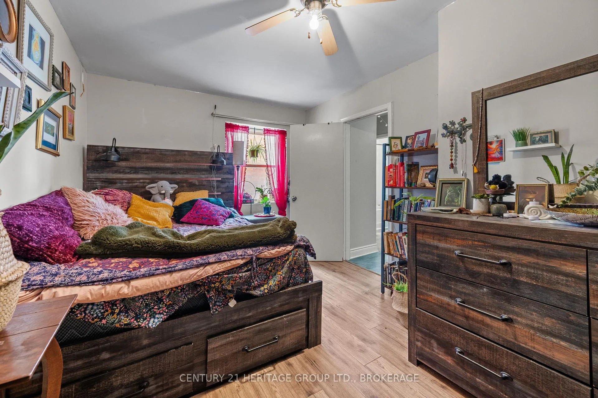 Photo 21 of 186 Rideau Street, Kingston, East of Sir John A. Blvd — HOMEH