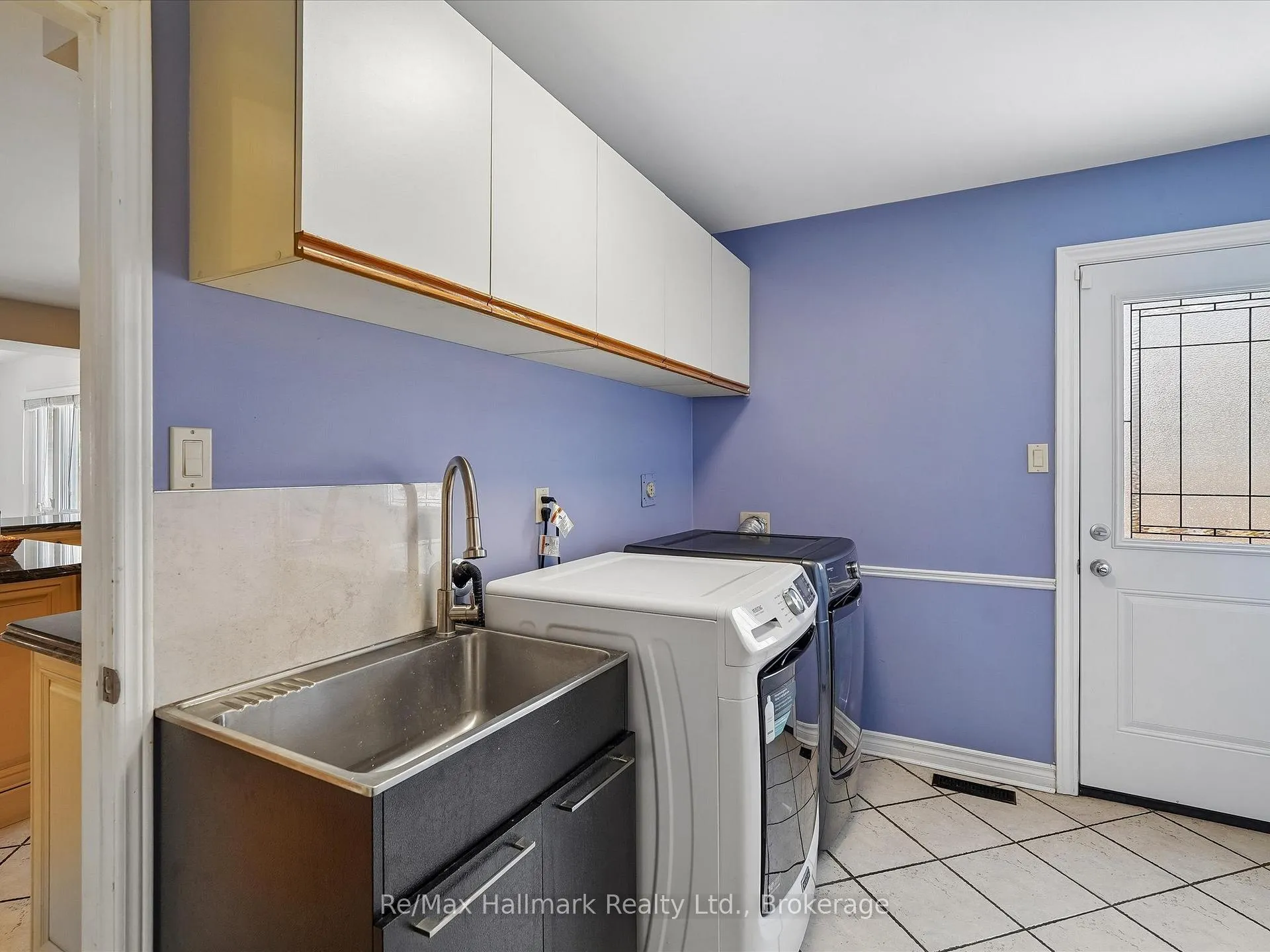 Photo 19 of 560 Chillingham Crescent, Oakville, Ford — HOMEH