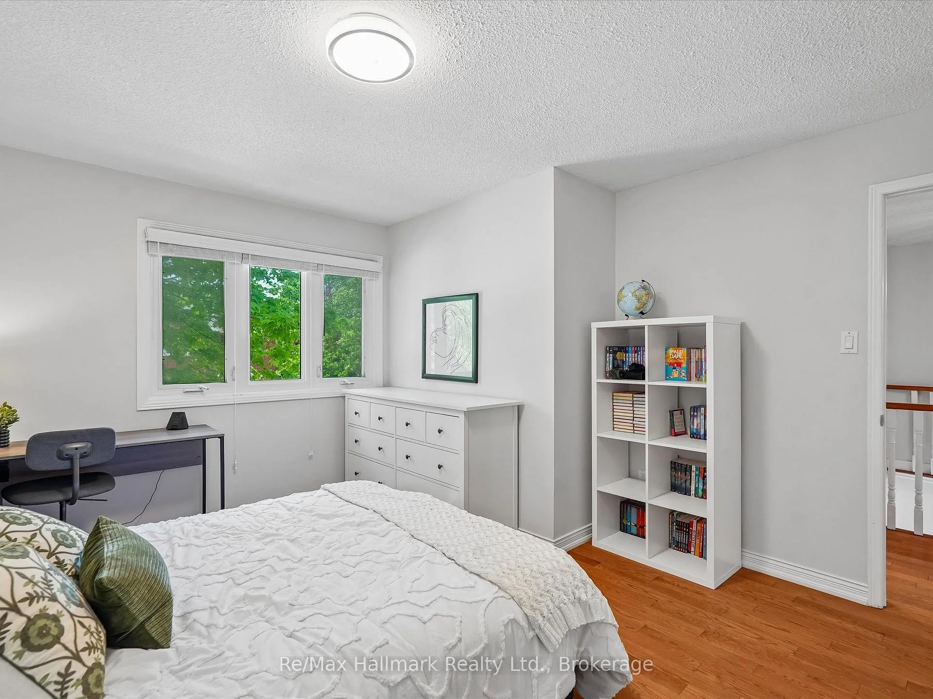 Photo 29 of 560 Chillingham Crescent, Oakville, Ford — HOMEH
