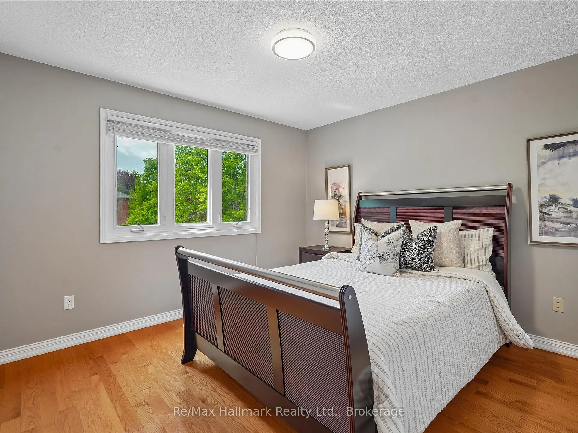 Photo 32 of 560 Chillingham Crescent, Oakville, Ford — HOMEH