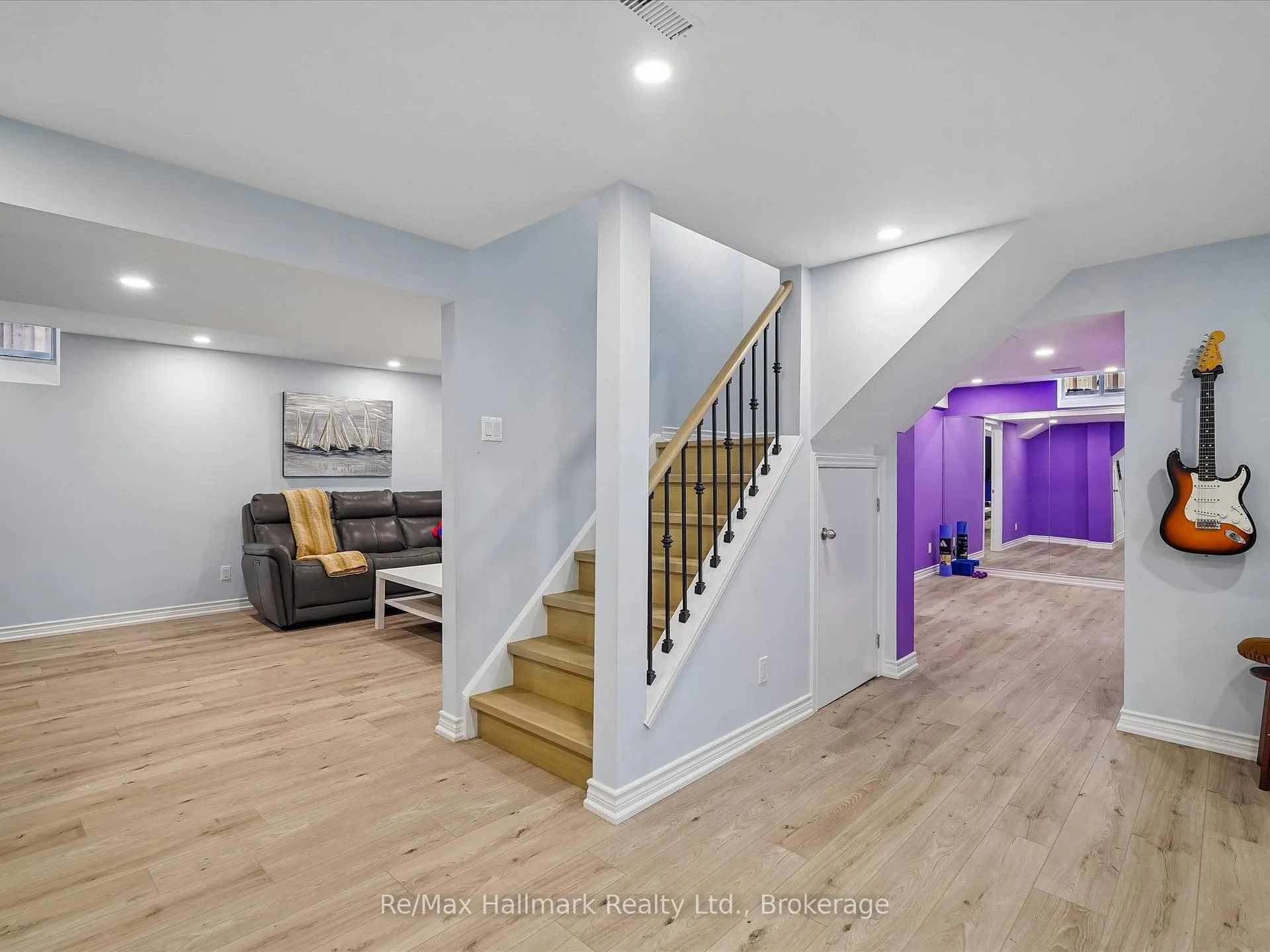Photo 33 of 560 Chillingham Crescent, Oakville, Ford — HOMEH
