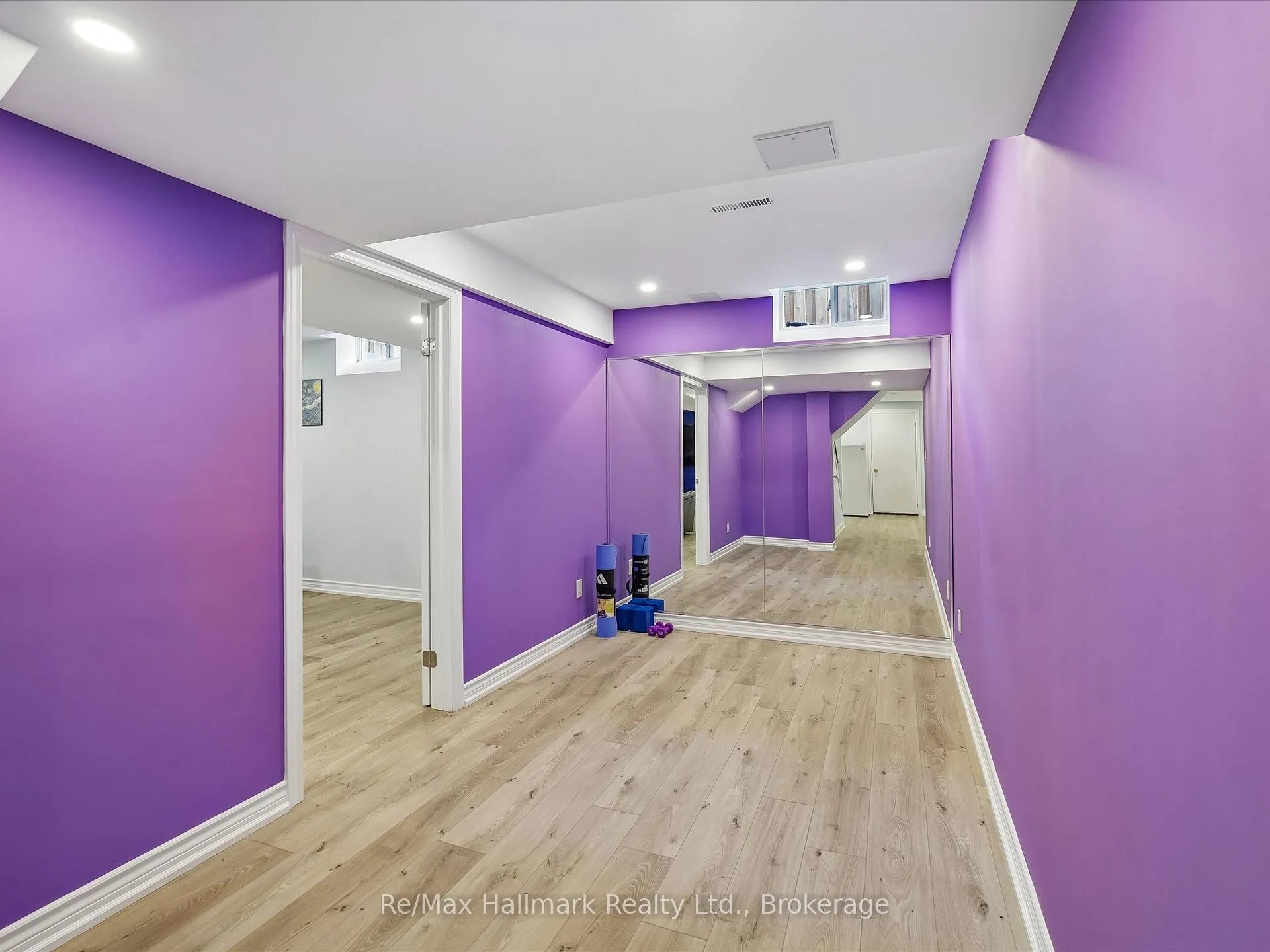 Photo 36 of 560 Chillingham Crescent, Oakville, Ford — HOMEH