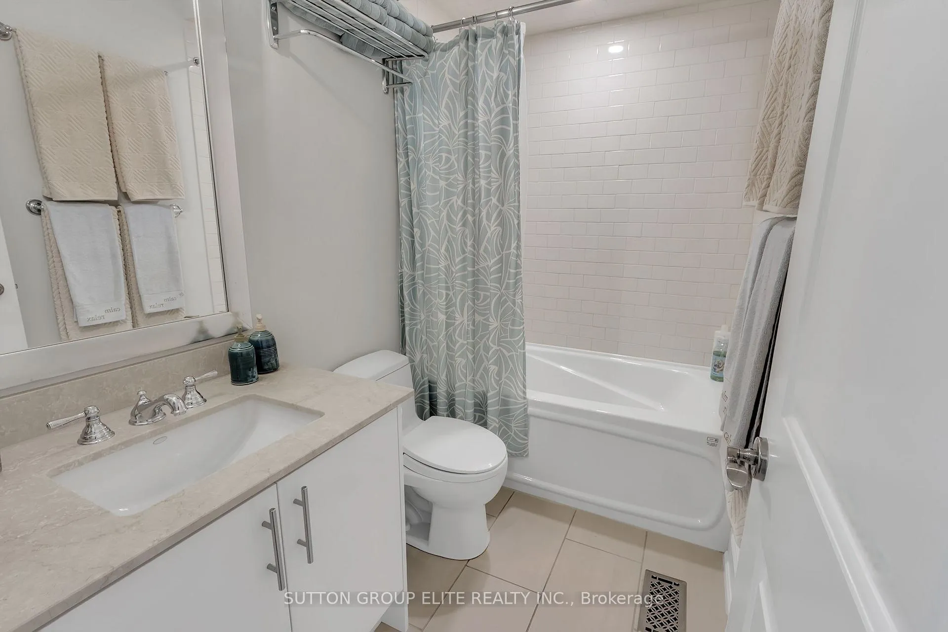 Photo 32 of 16 Nautical Lane, Etobicoke, Mimico — HOMEH