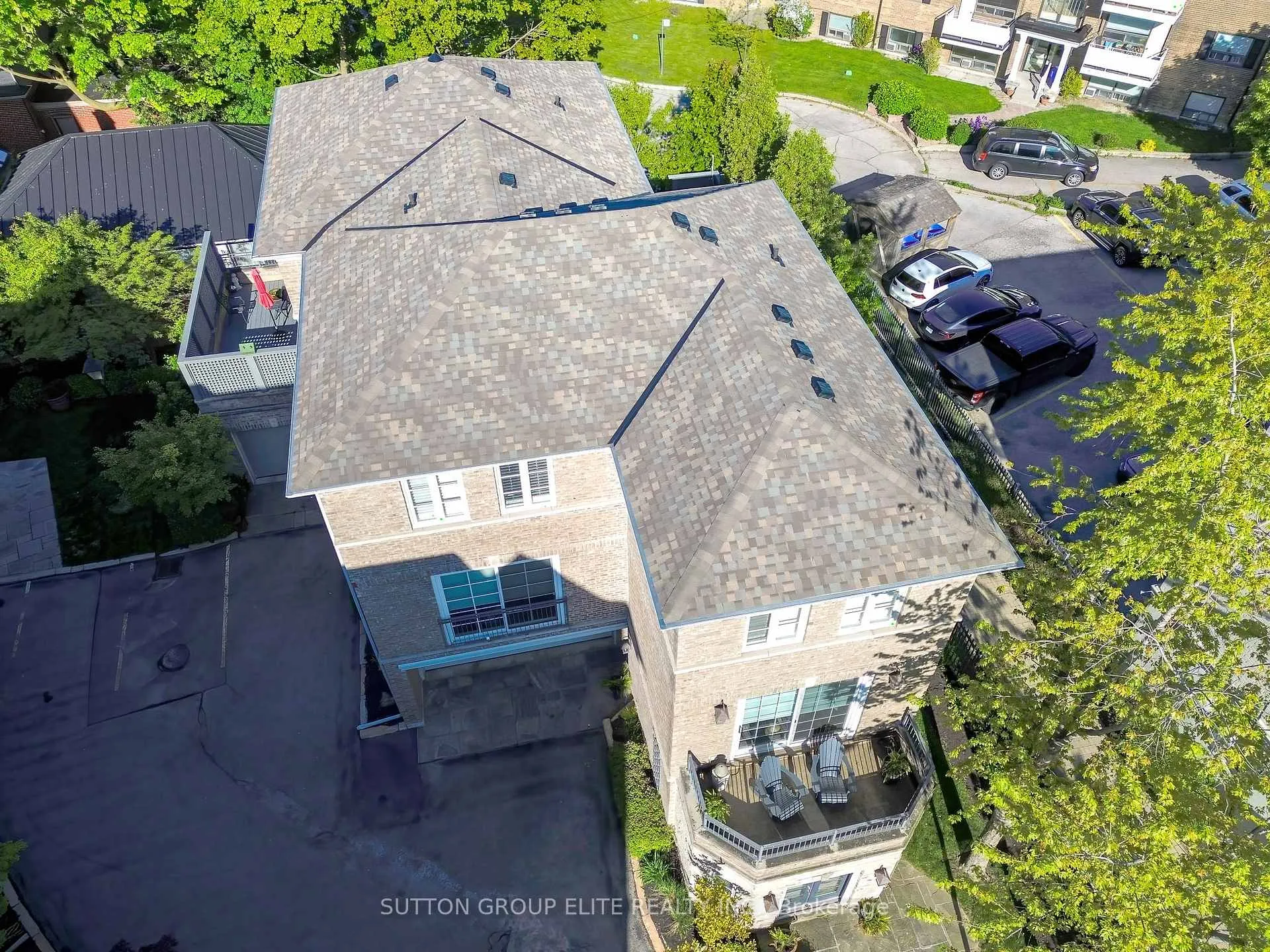 Photo 33 of 16 Nautical Lane, Etobicoke, Mimico — HOMEH