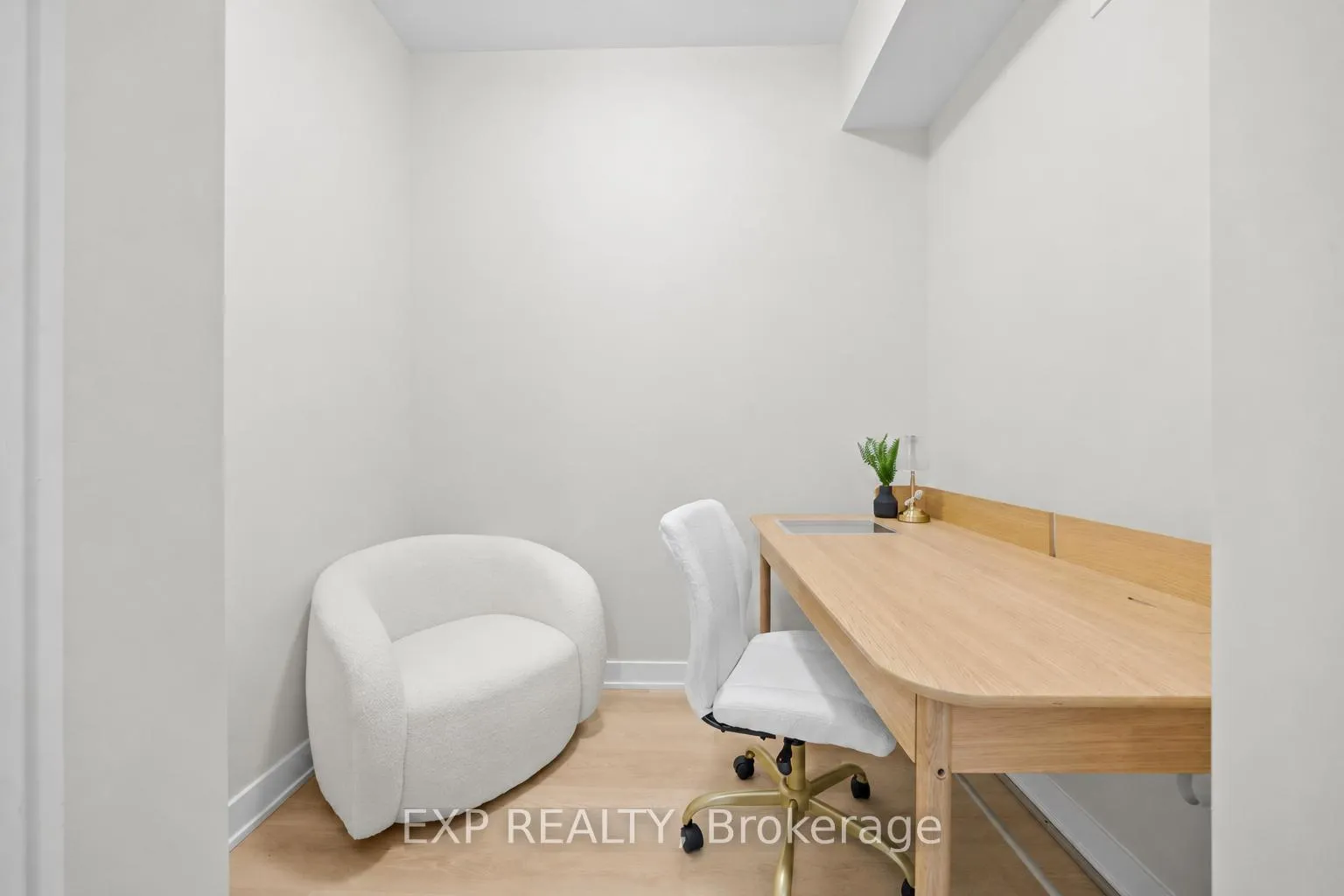 Photo 3 of Unit 303, 3600 Brian Coburn Boulevard, Ottawa, Avalon West — HOMEH