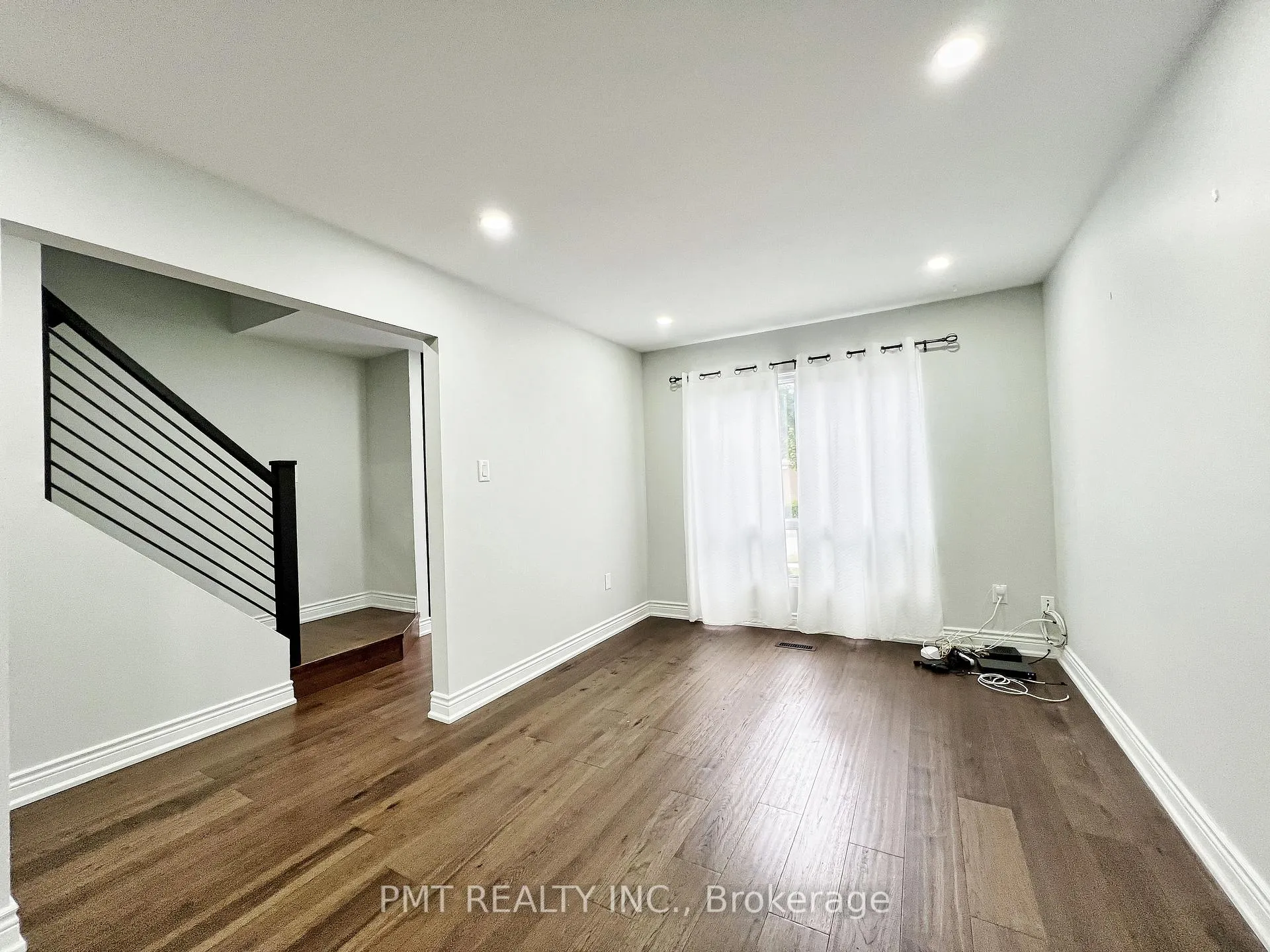 Photo 5 of 81 Burlington Street, Etobicoke, Mimico — HOMEH