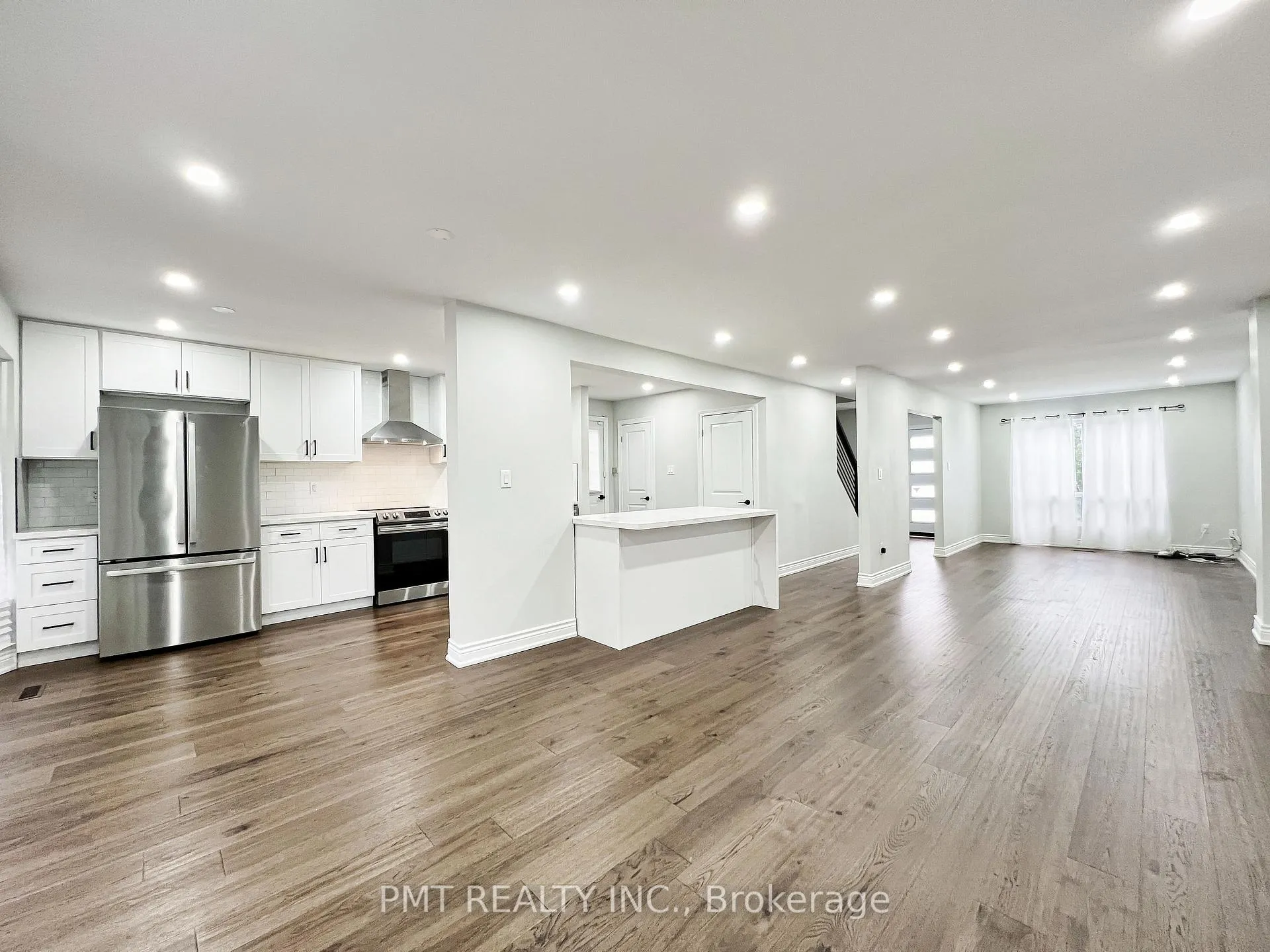 Photo 6 of 81 Burlington Street, Etobicoke, Mimico — HOMEH