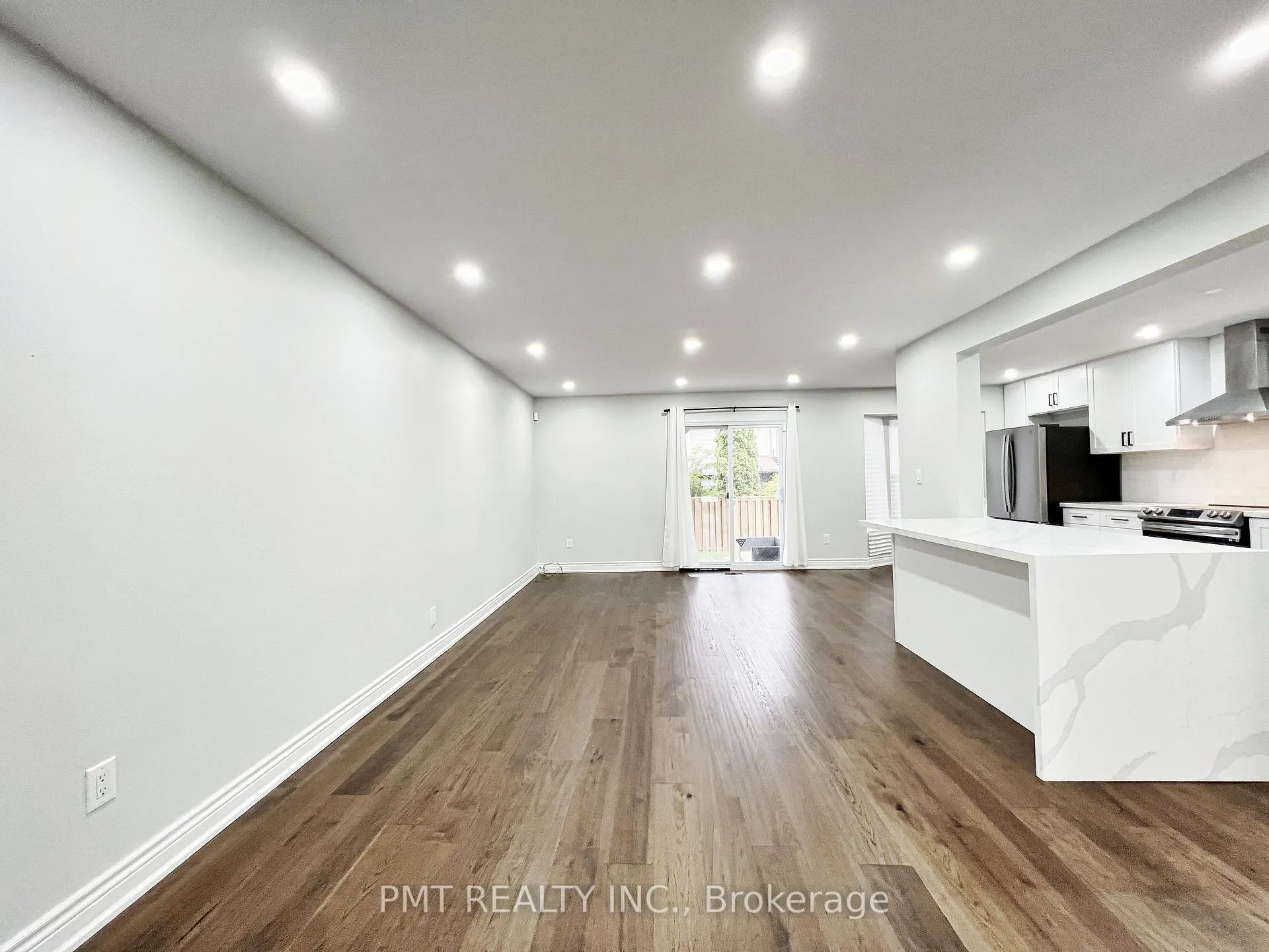 Photo 8 of 81 Burlington Street, Etobicoke, Mimico — HOMEH
