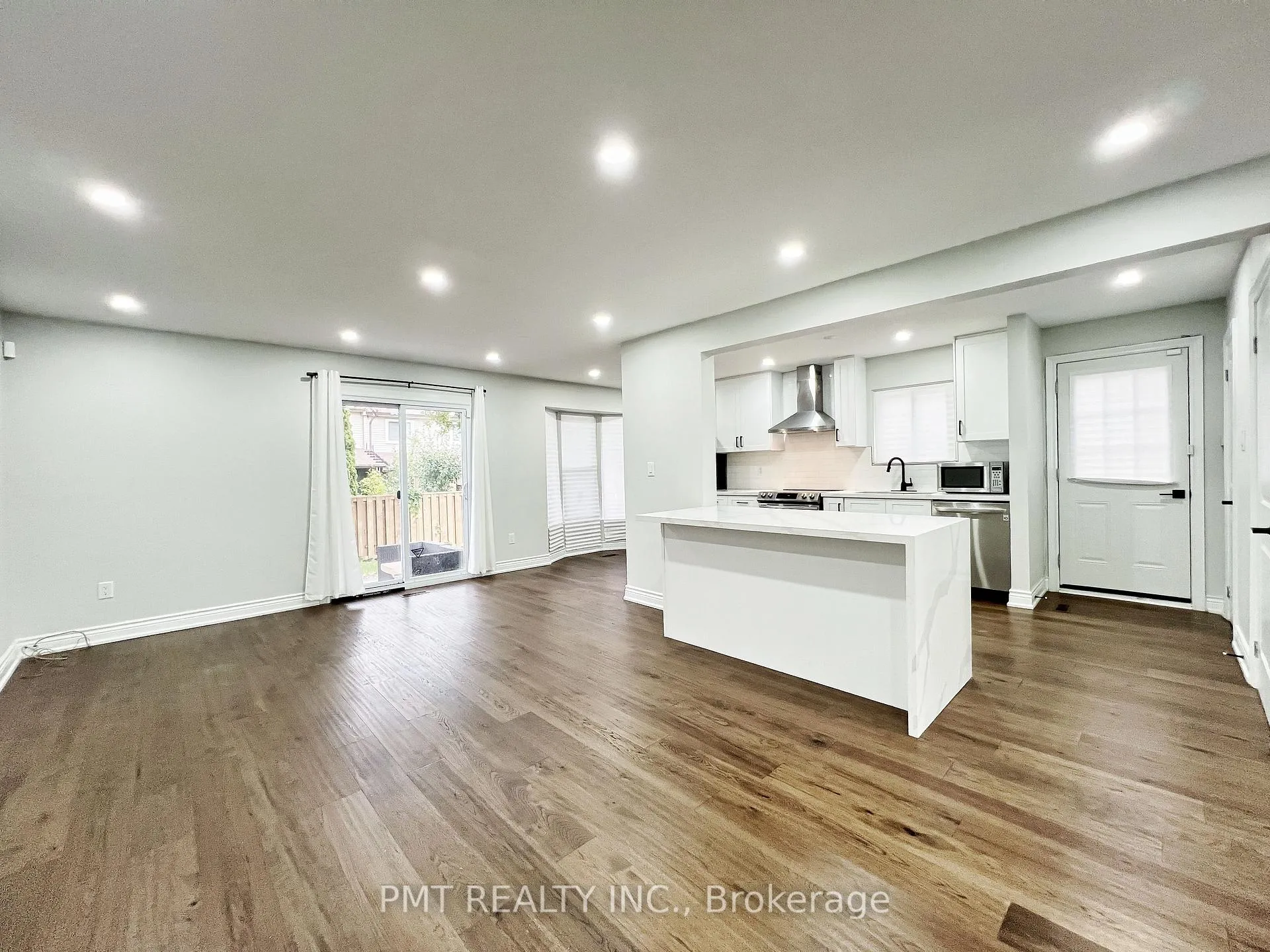 Photo 9 of 81 Burlington Street, Etobicoke, Mimico — HOMEH