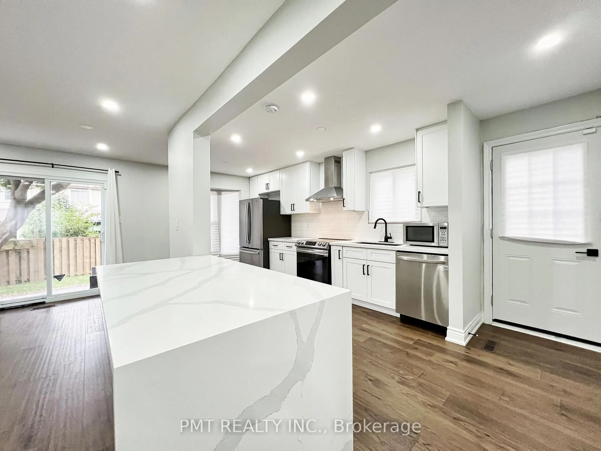 Photo 11 of 81 Burlington Street, Etobicoke, Mimico — HOMEH