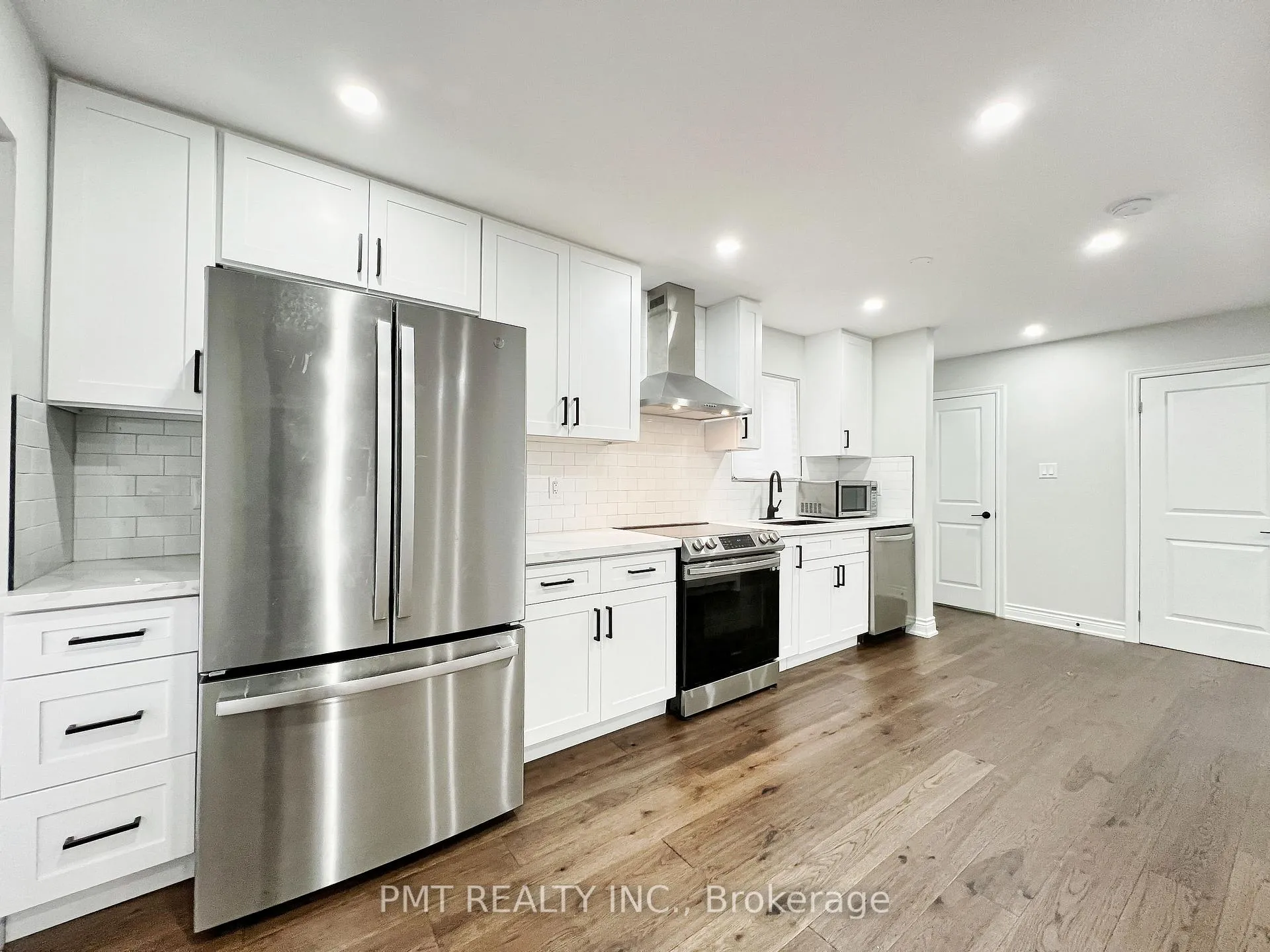 Photo 12 of 81 Burlington Street, Etobicoke, Mimico — HOMEH