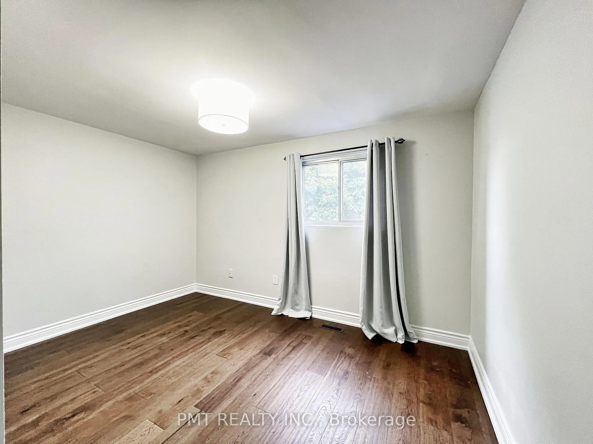 Photo 23 of 81 Burlington Street, Etobicoke, Mimico — HOMEH