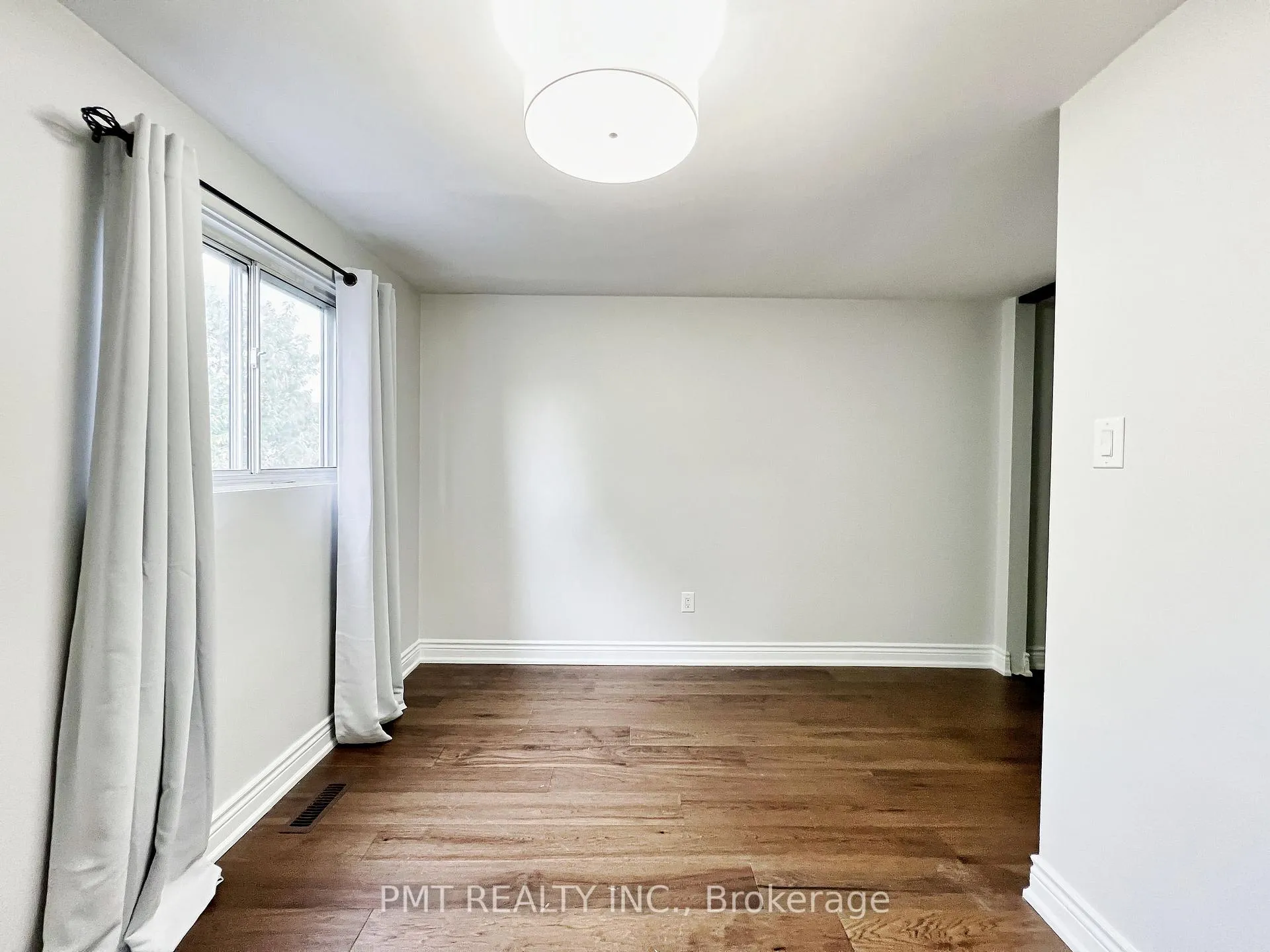Photo 24 of 81 Burlington Street, Etobicoke, Mimico — HOMEH