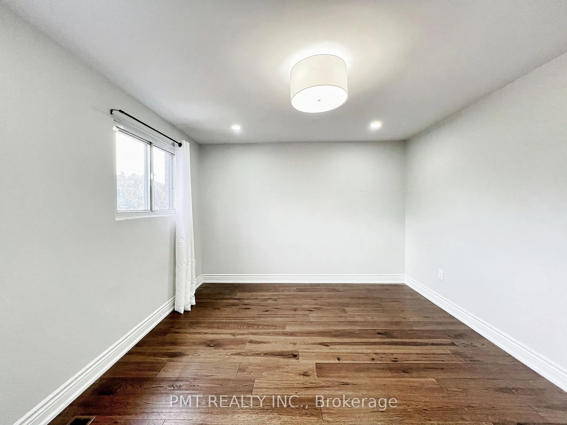Photo 30 of 81 Burlington Street, Etobicoke, Mimico — HOMEH