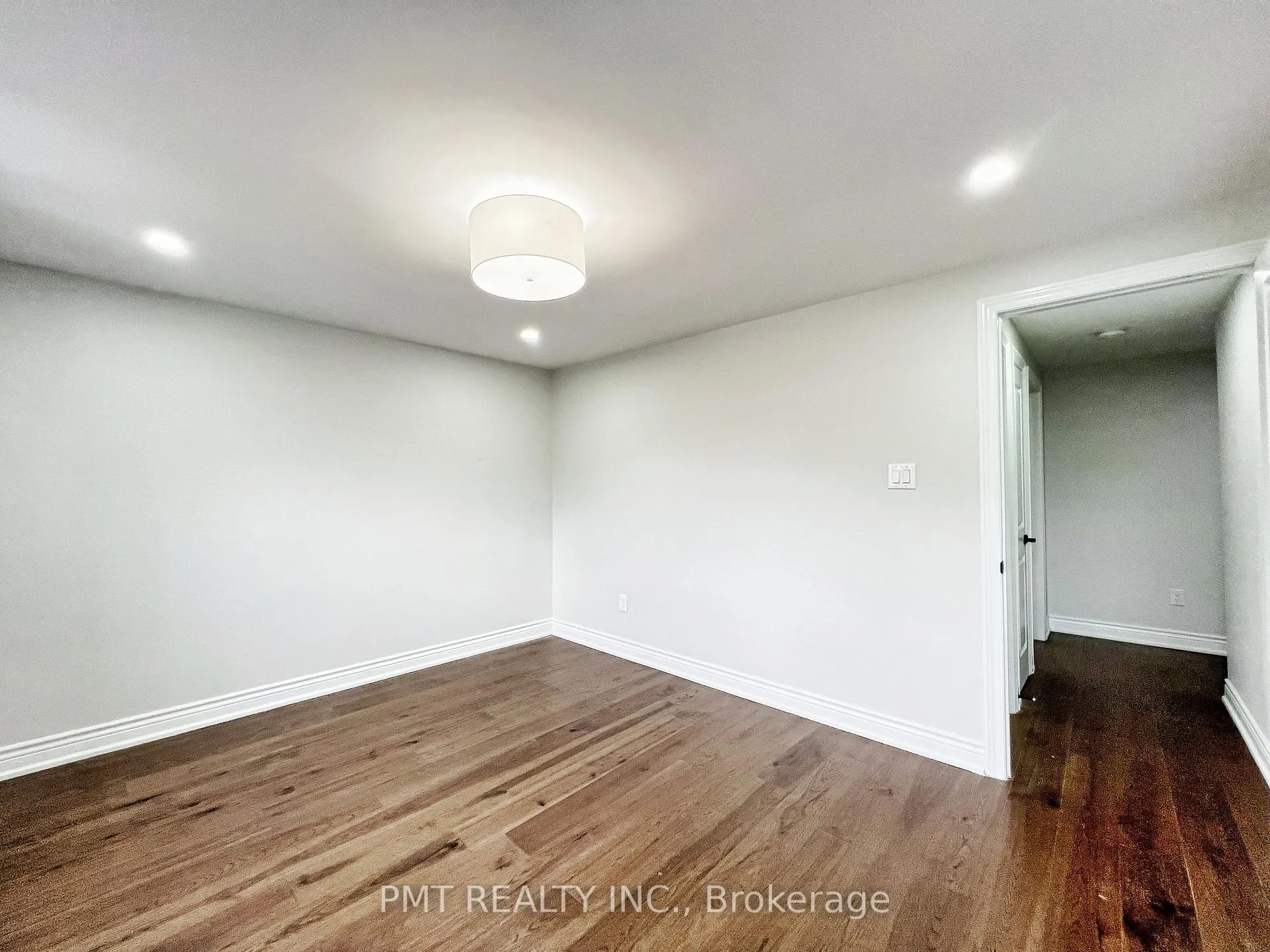 Photo 31 of 81 Burlington Street, Etobicoke, Mimico — HOMEH