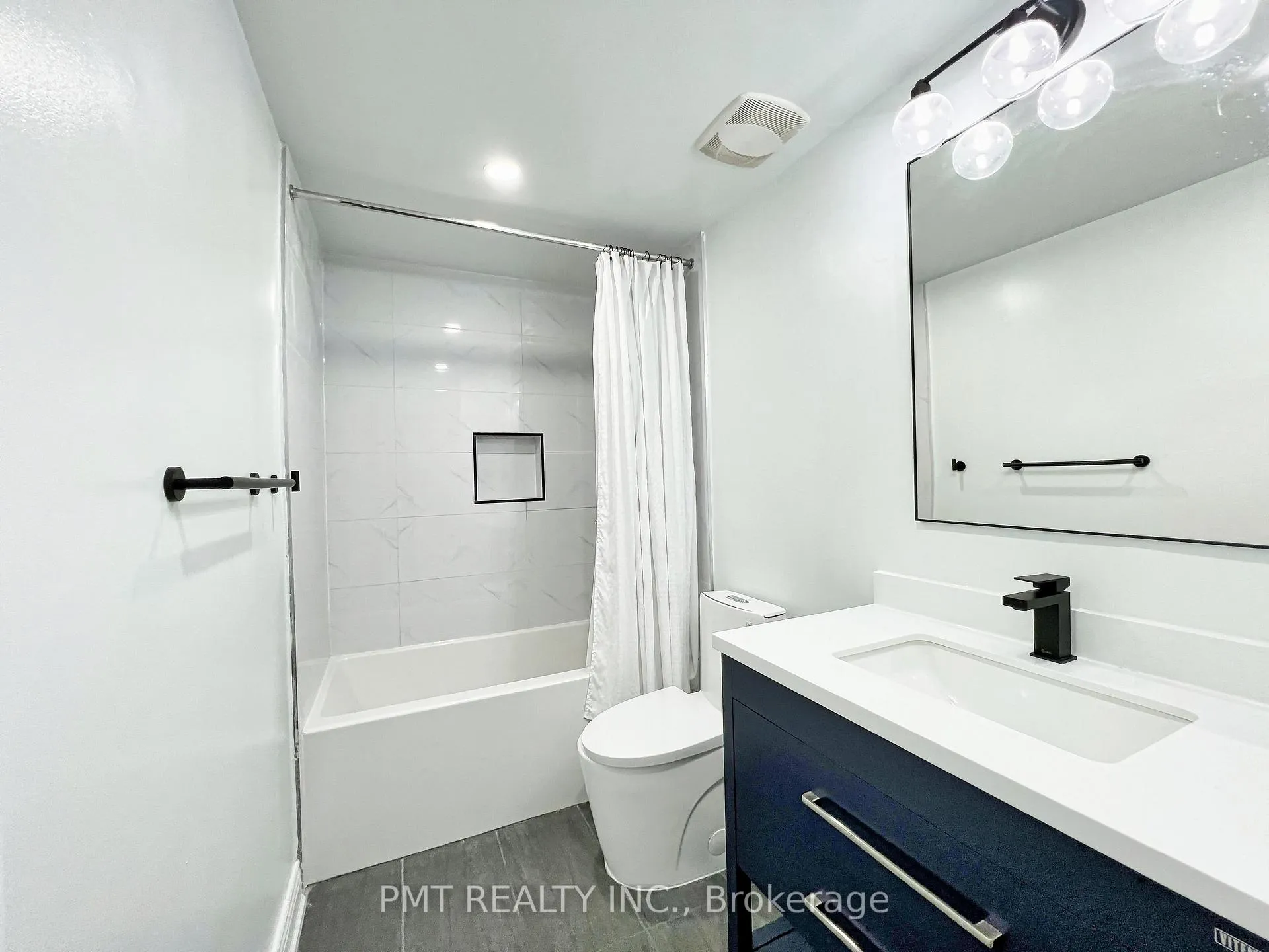 Photo 34 of 81 Burlington Street, Etobicoke, Mimico — HOMEH