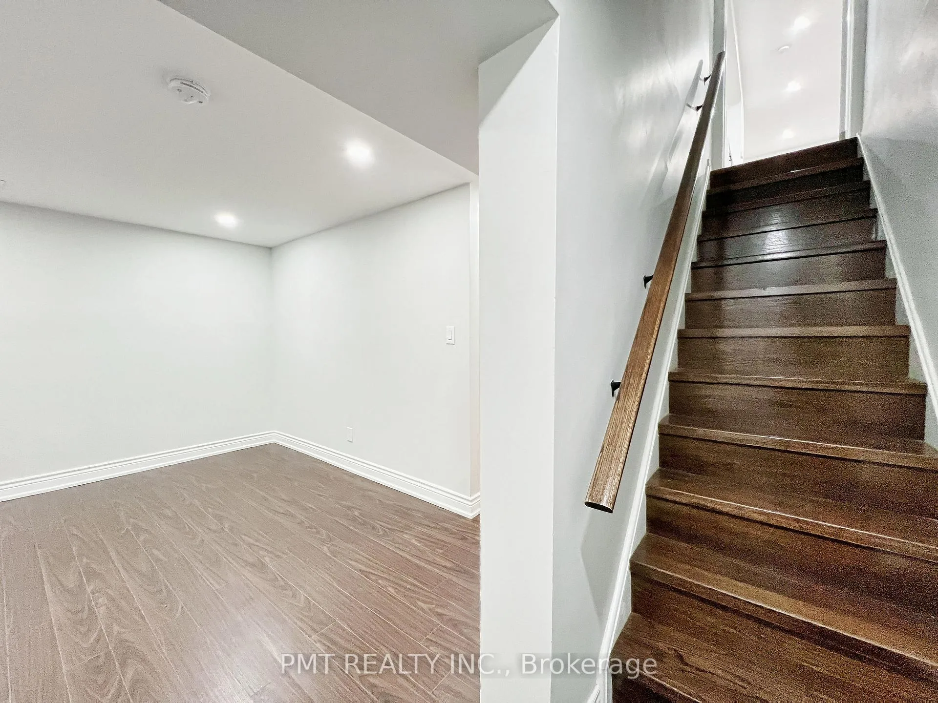 Photo 35 of 81 Burlington Street, Etobicoke, Mimico — HOMEH