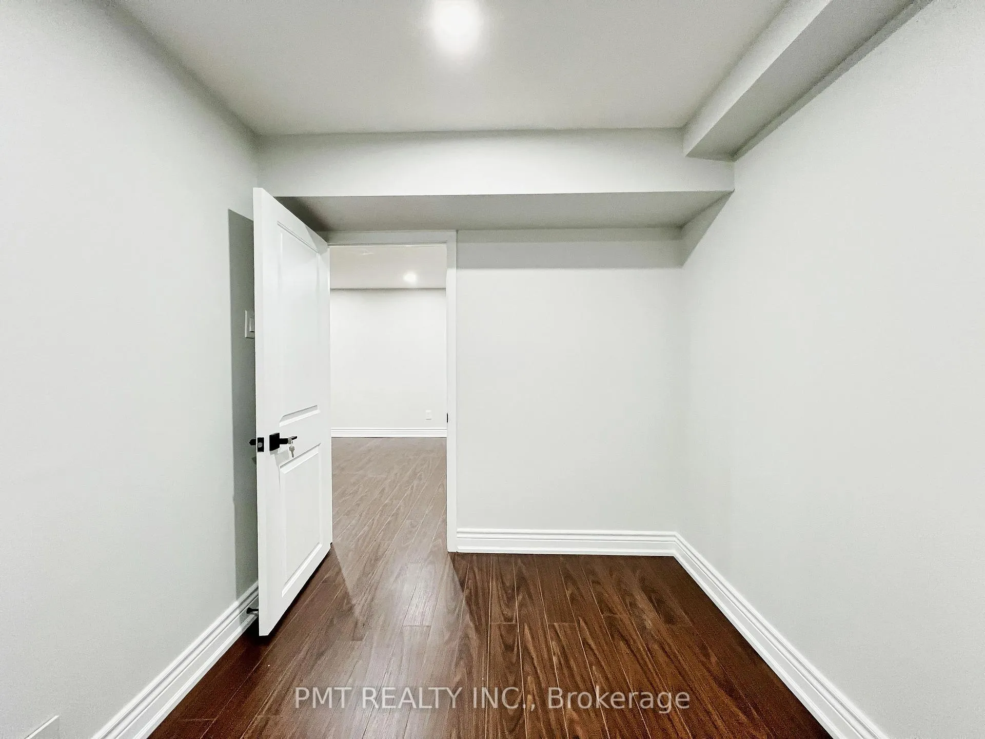 Photo 43 of 81 Burlington Street, Etobicoke, Mimico — HOMEH