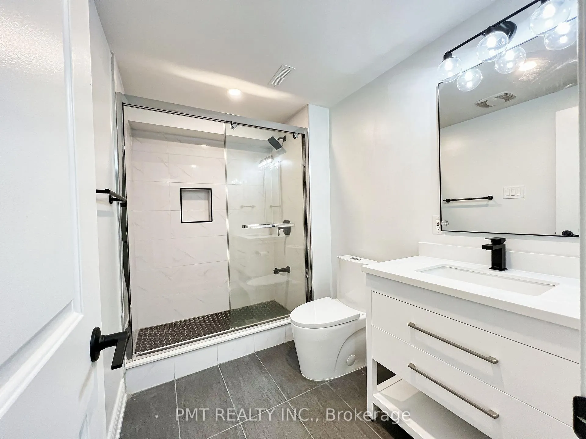 Photo 47 of 81 Burlington Street, Etobicoke, Mimico — HOMEH
