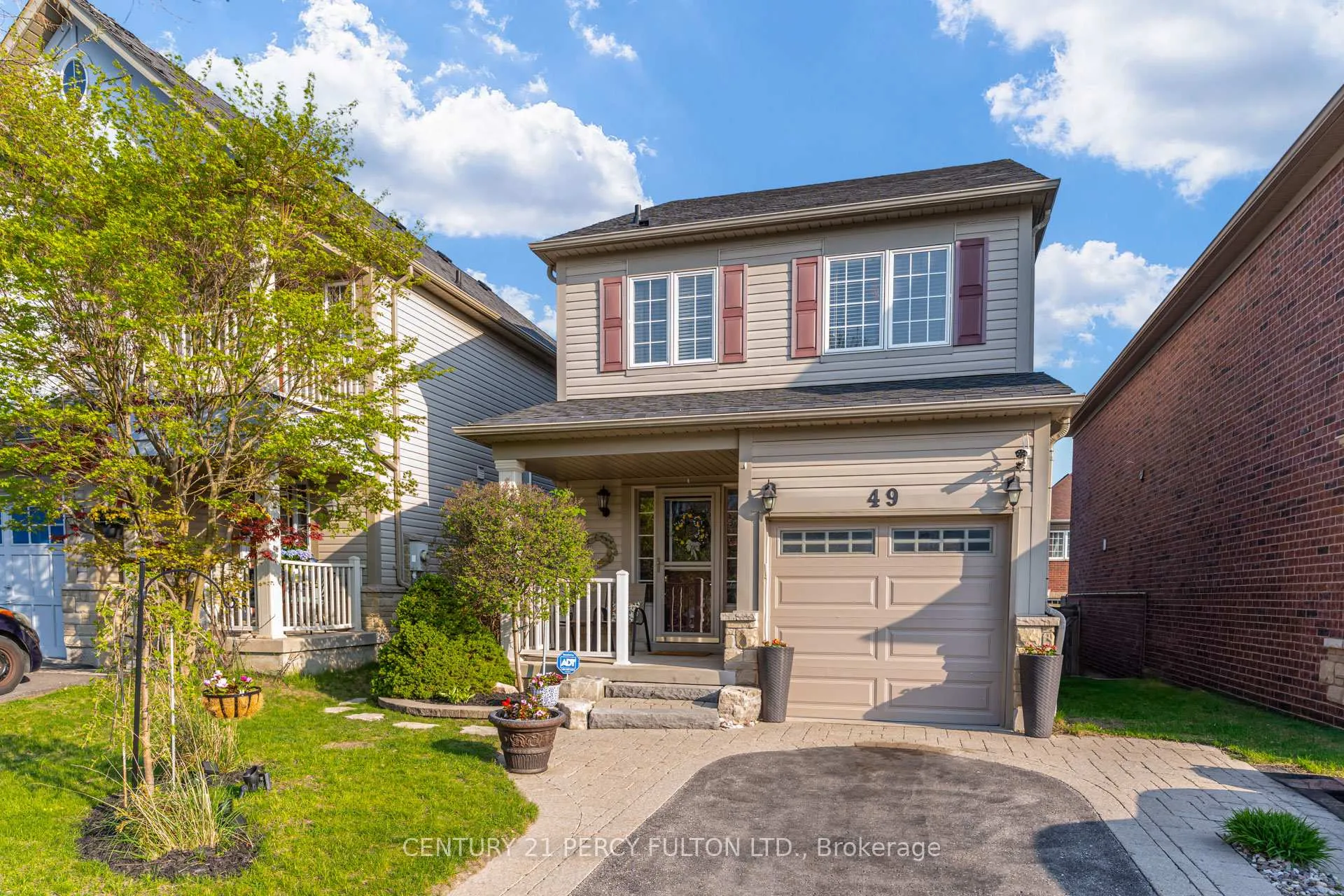 Photo 1 of 49 Bettina Place, Whitby, Rolling Acres — HOMEH