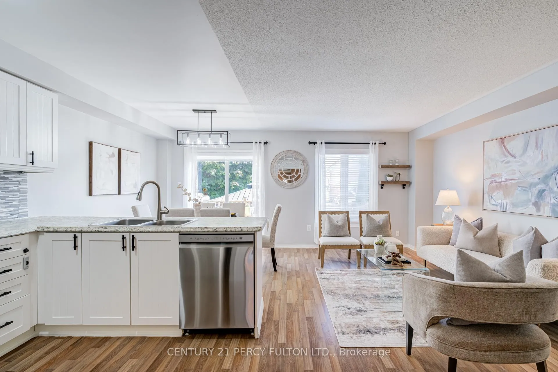 Photo 2 of 49 Bettina Place, Whitby, Rolling Acres — HOMEH