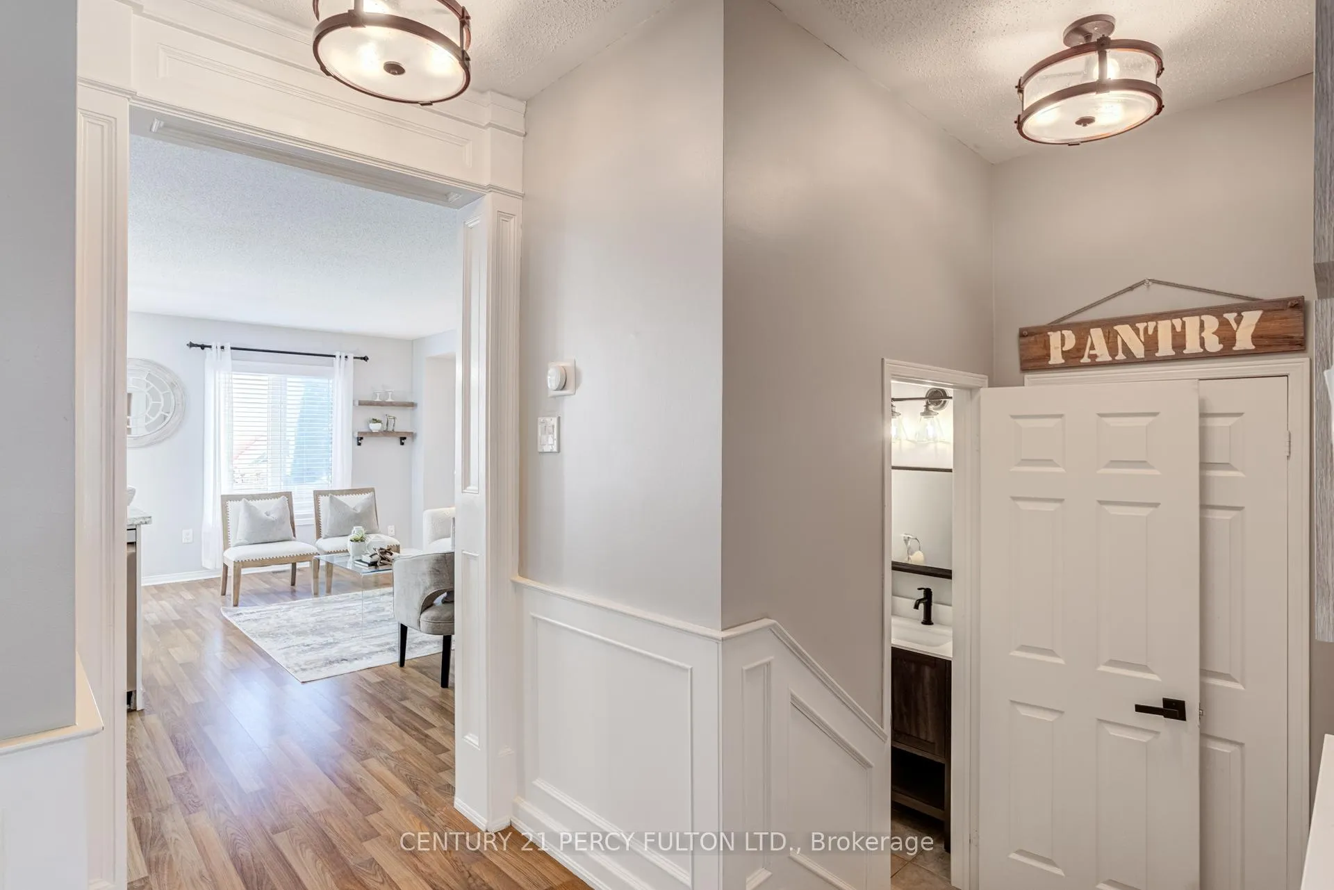 Photo 6 of 49 Bettina Place, Whitby, Rolling Acres — HOMEH