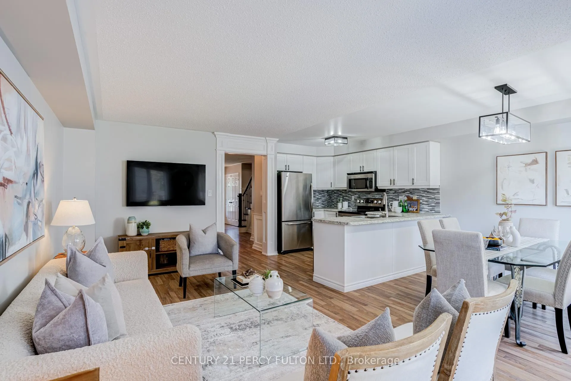 Photo 8 of 49 Bettina Place, Whitby, Rolling Acres — HOMEH