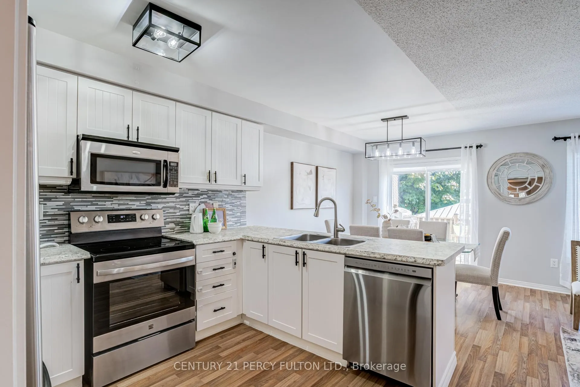Photo 16 of 49 Bettina Place, Whitby, Rolling Acres — HOMEH