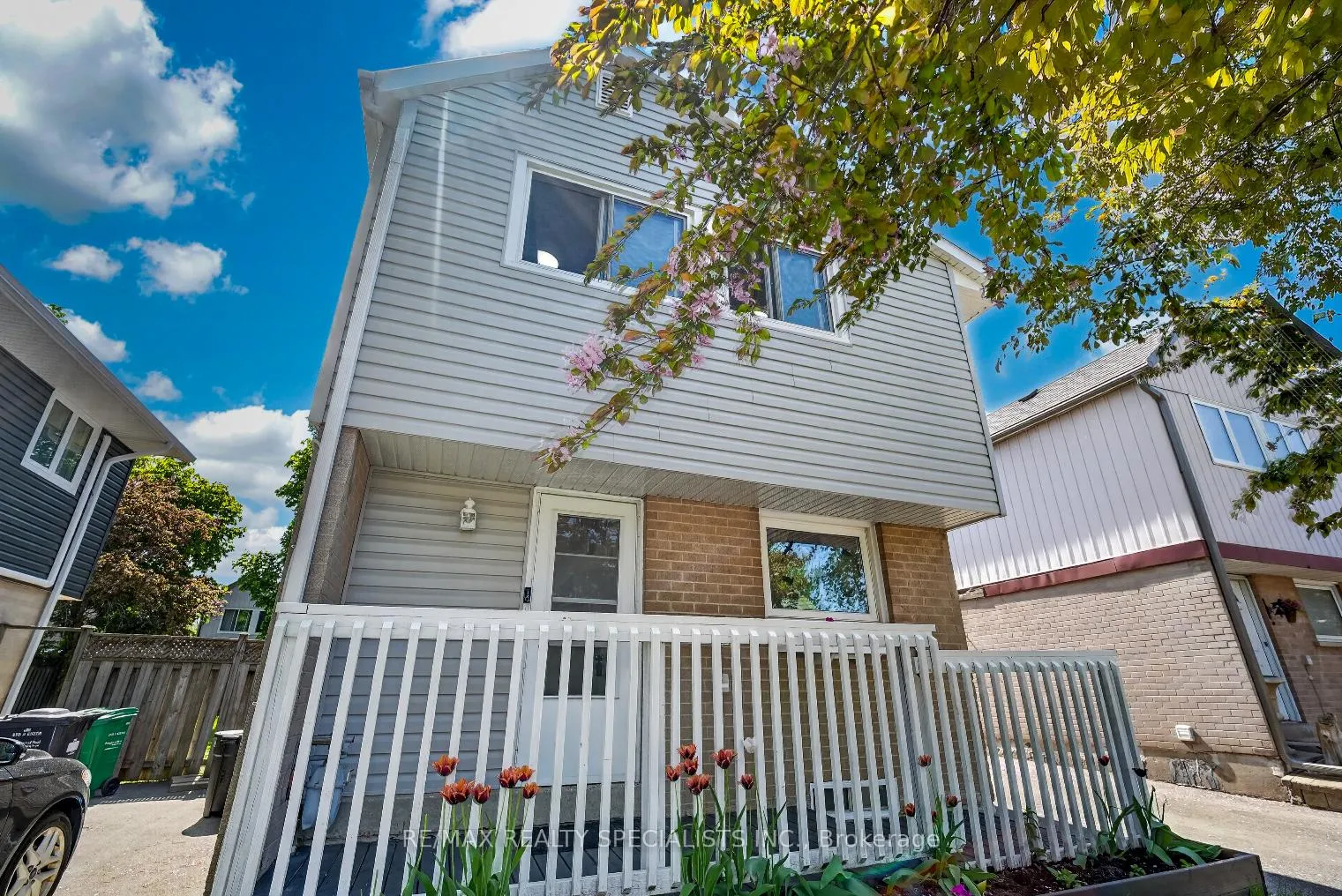Photo 1 of 13 Hernon Court, Brampton, Central Park — HOMEH
