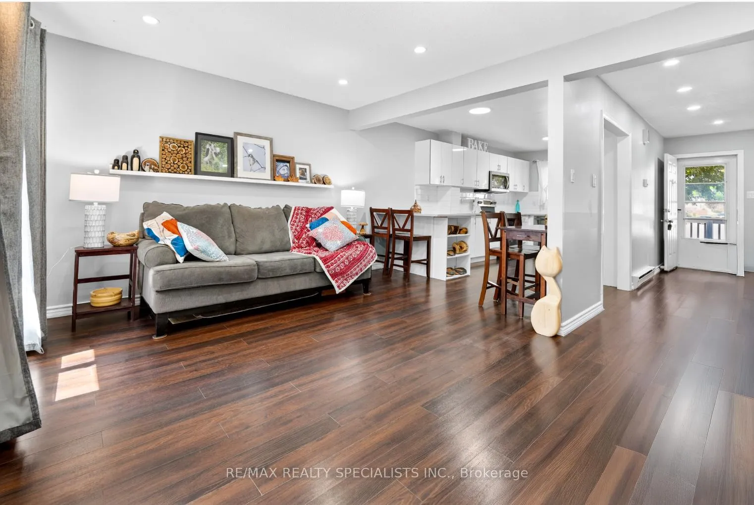 Photo 4 of 13 Hernon Court, Brampton, Central Park — HOMEH