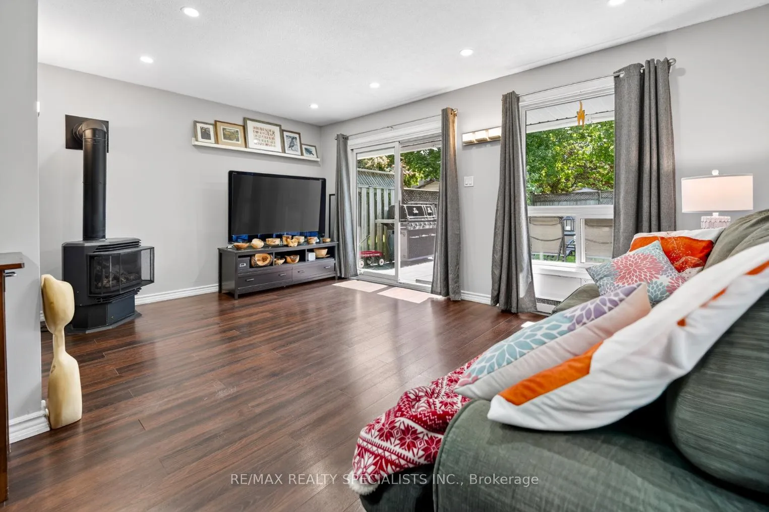 Photo 5 of 13 Hernon Court, Brampton, Central Park — HOMEH