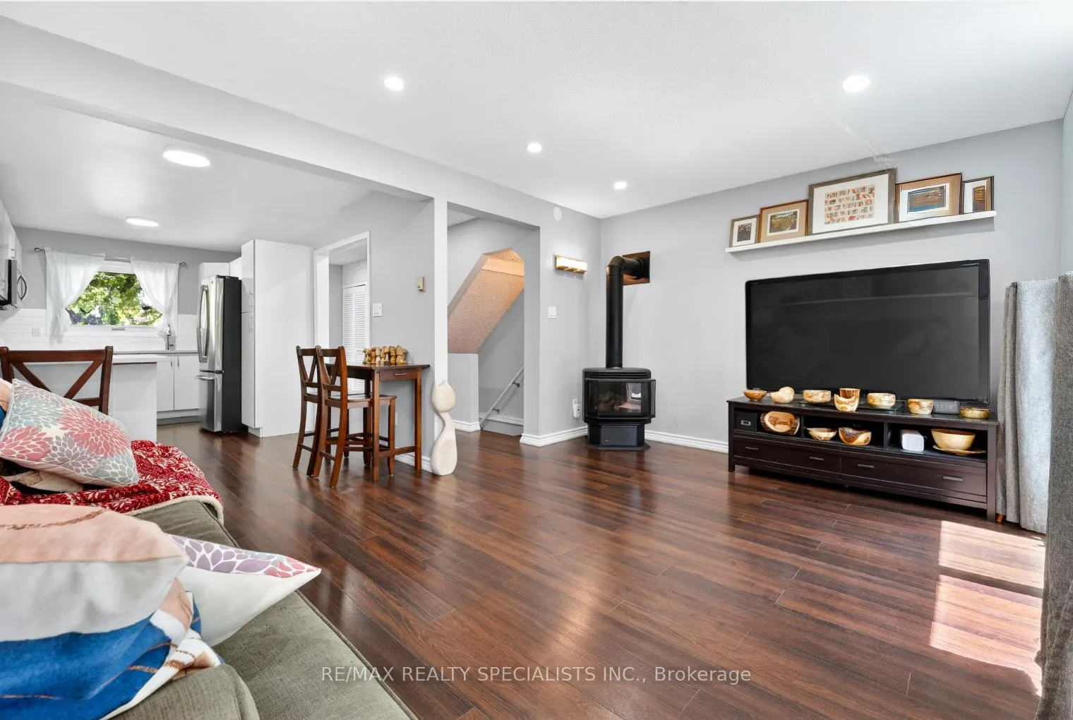 Photo 6 of 13 Hernon Court, Brampton, Central Park — HOMEH