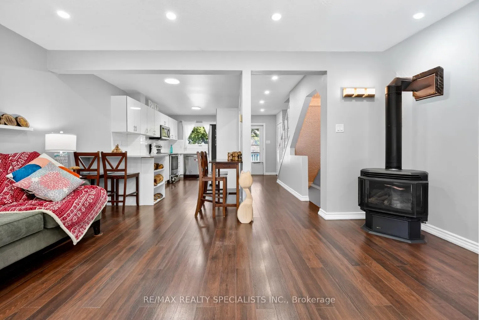 Photo 7 of 13 Hernon Court, Brampton, Central Park — HOMEH