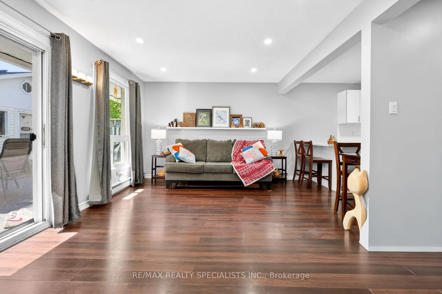 Photo 8 of 13 Hernon Court, Brampton, Central Park — HOMEH