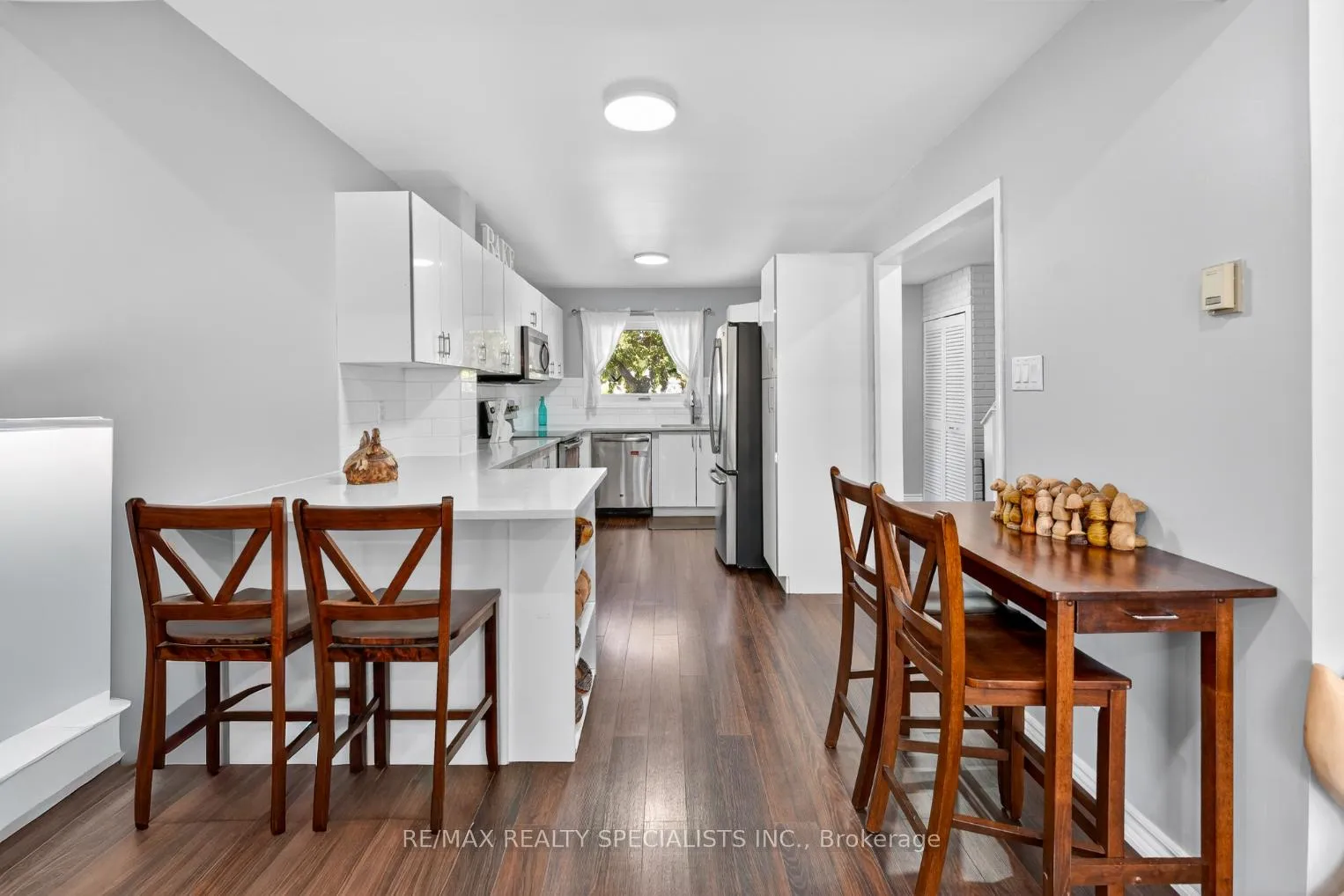 Photo 9 of 13 Hernon Court, Brampton, Central Park — HOMEH