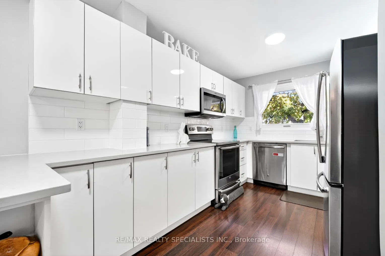 Photo 10 of 13 Hernon Court, Brampton, Central Park — HOMEH