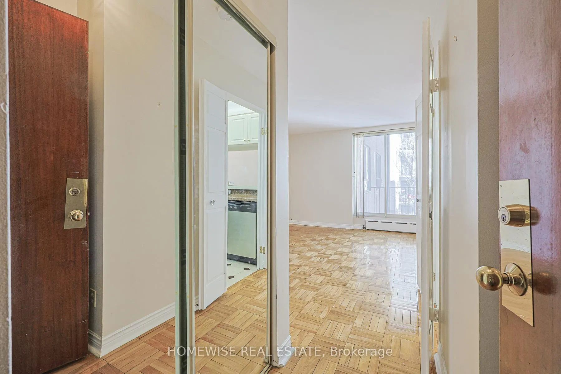 Photo 3 of Unit 611, 485 Kingston Road, Toronto, The Beaches — HOMEH