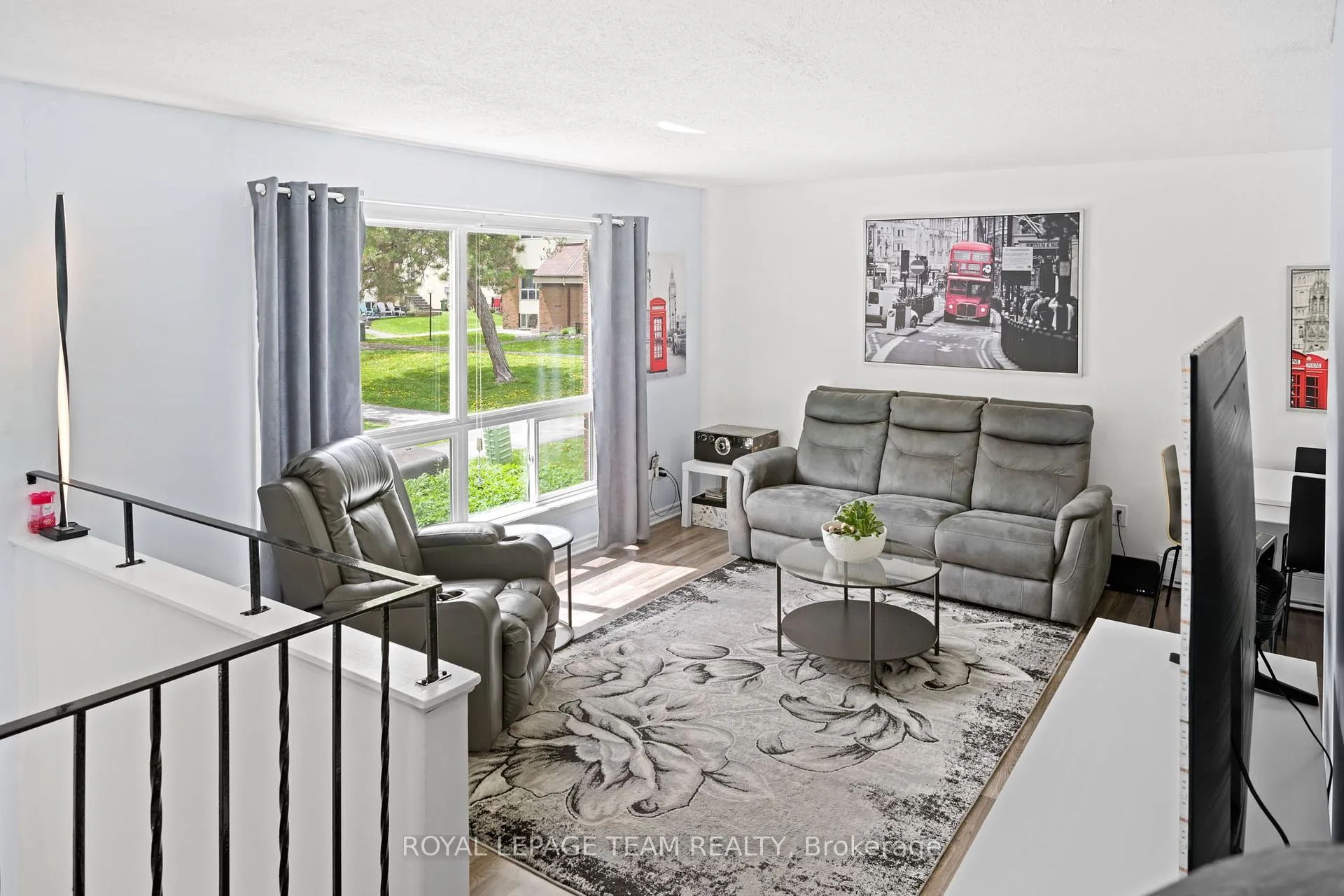 Photo 4 of 41C Forester Crescent, Ottawa, Westcliffe Estates — HOMEH